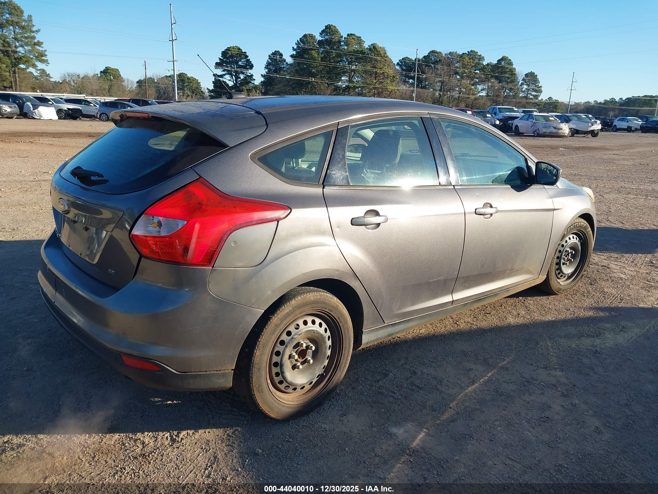 FORD FOCUS image 4