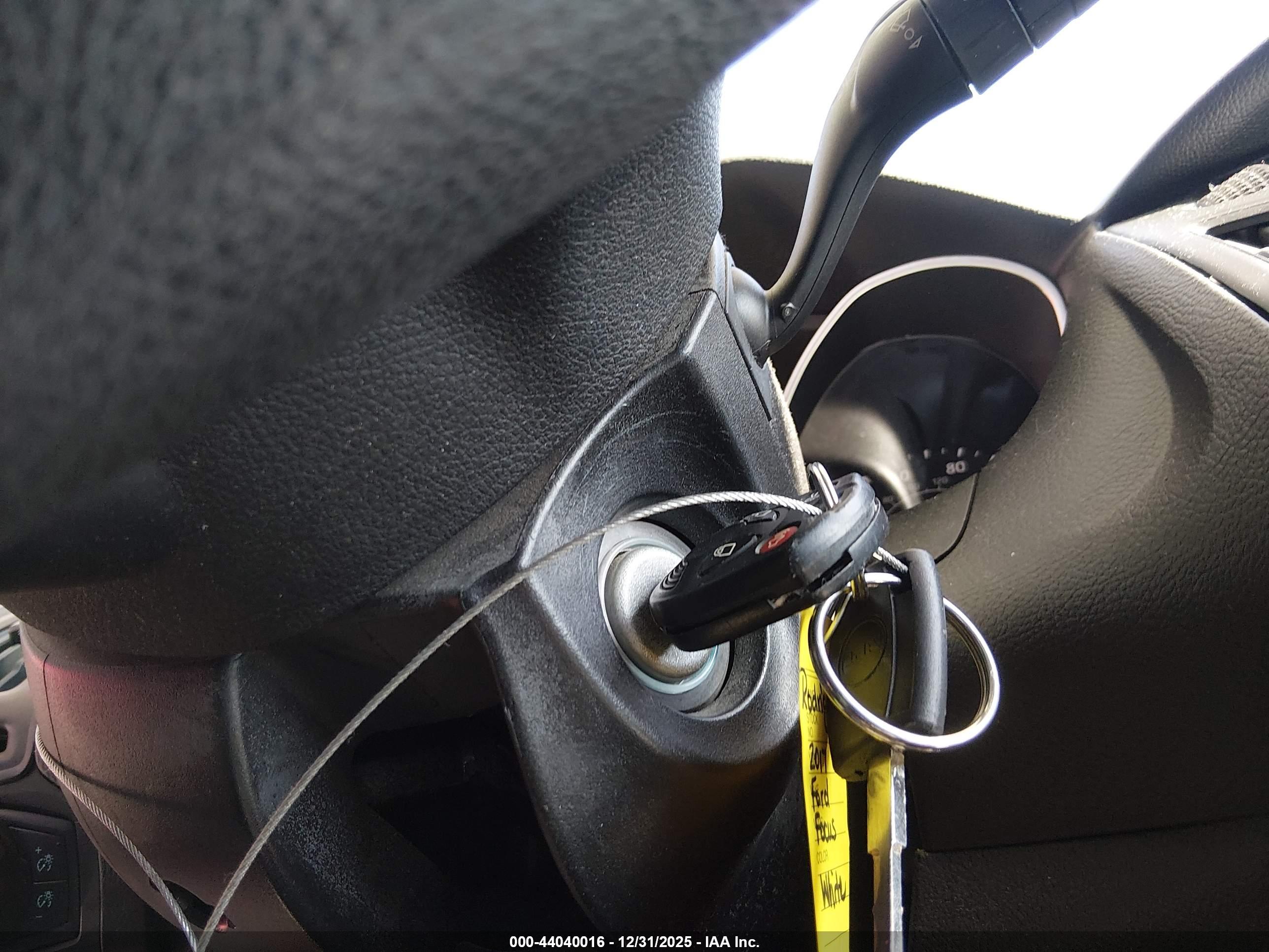 FORD FOCUS image 11