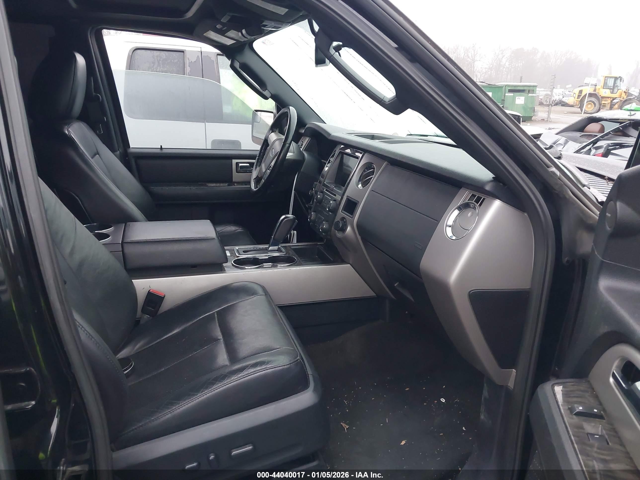 FORD EXPEDITION image 5