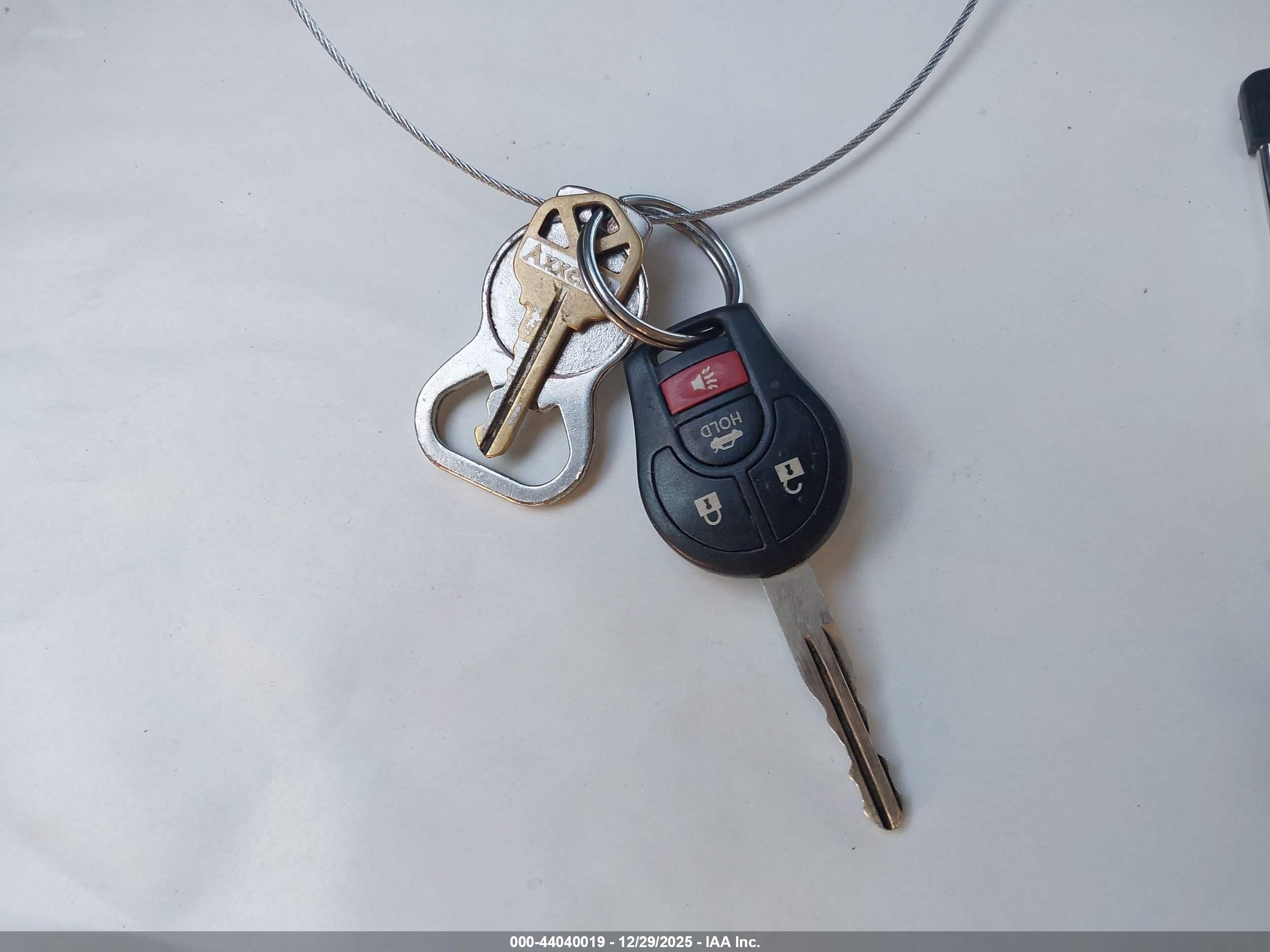 NISSAN VERSA image 11