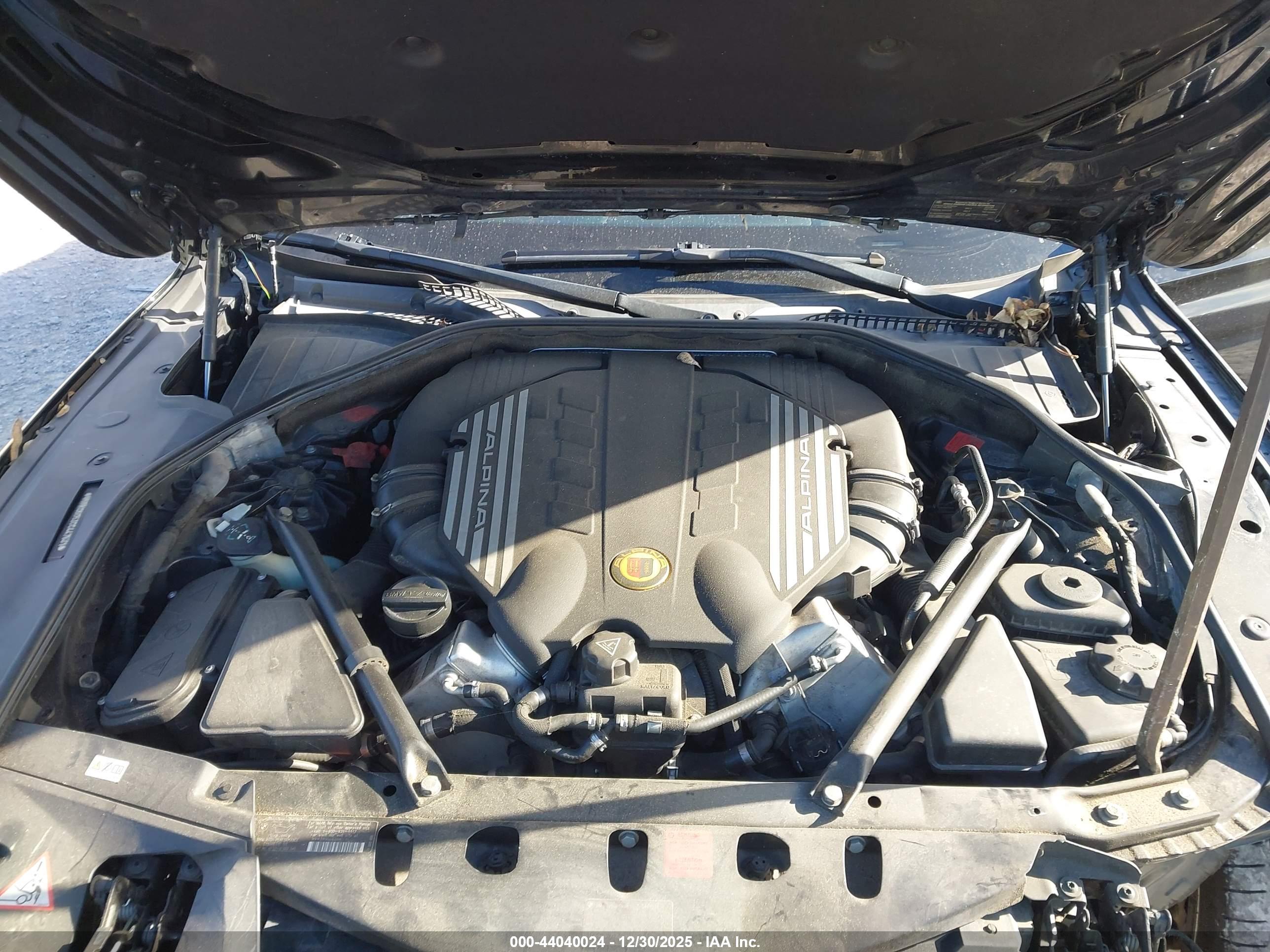 BMW 750I image 10