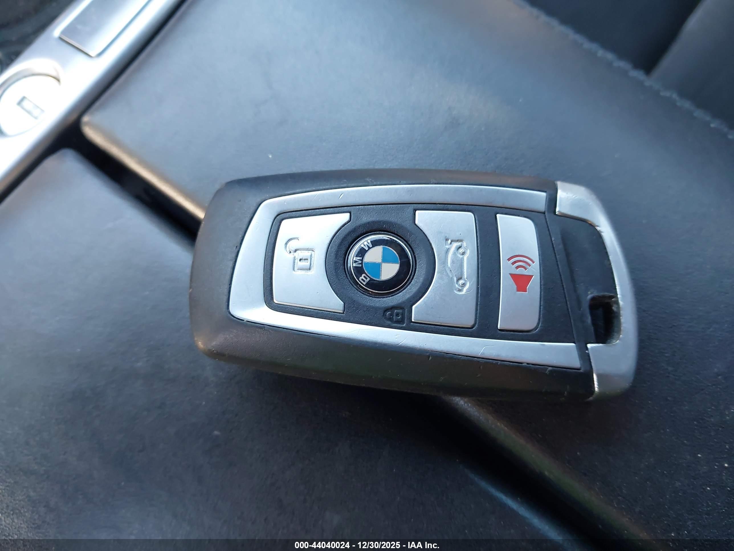BMW 750I image 11