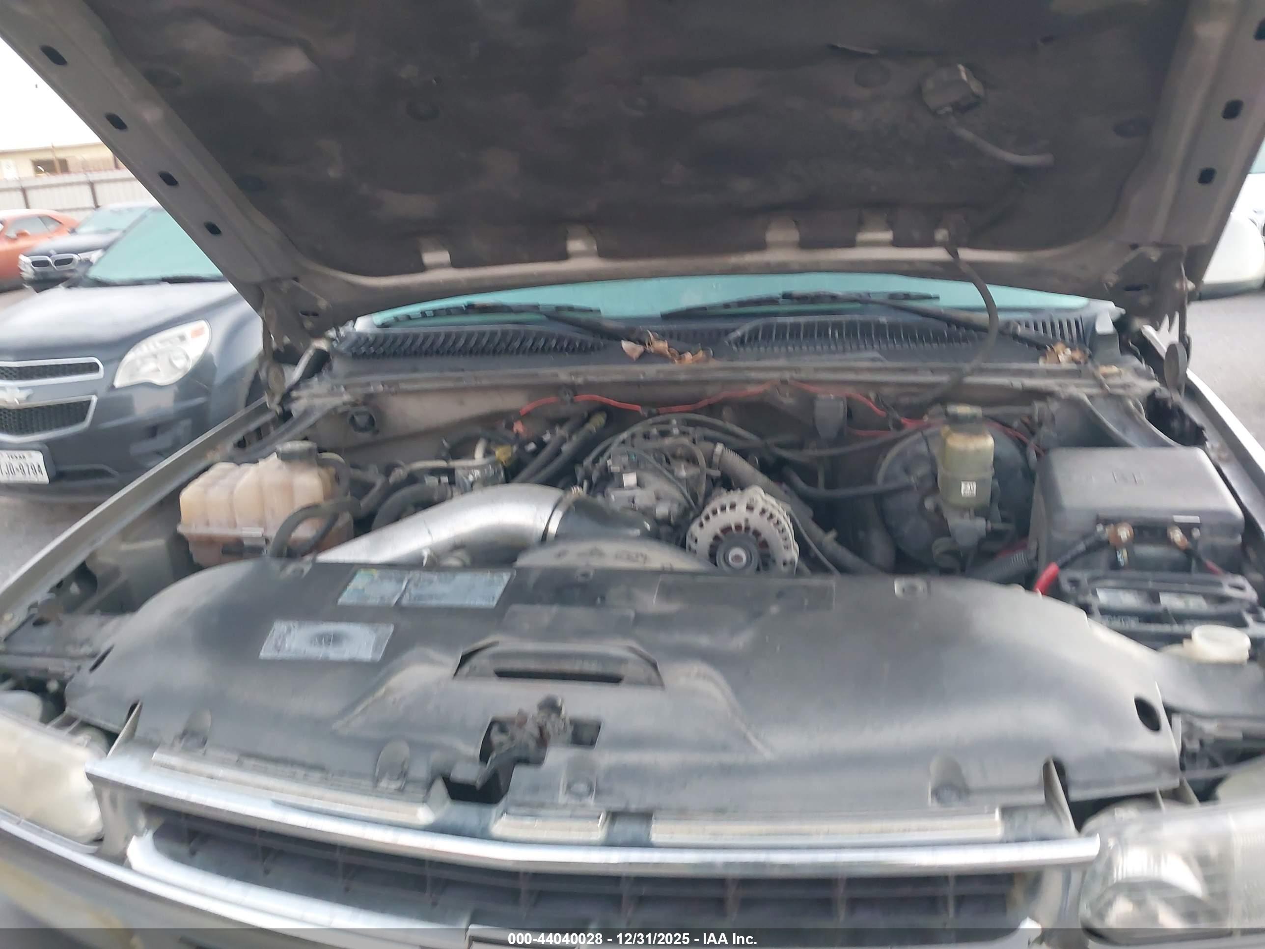 CHEVROLET TAHOE image 10