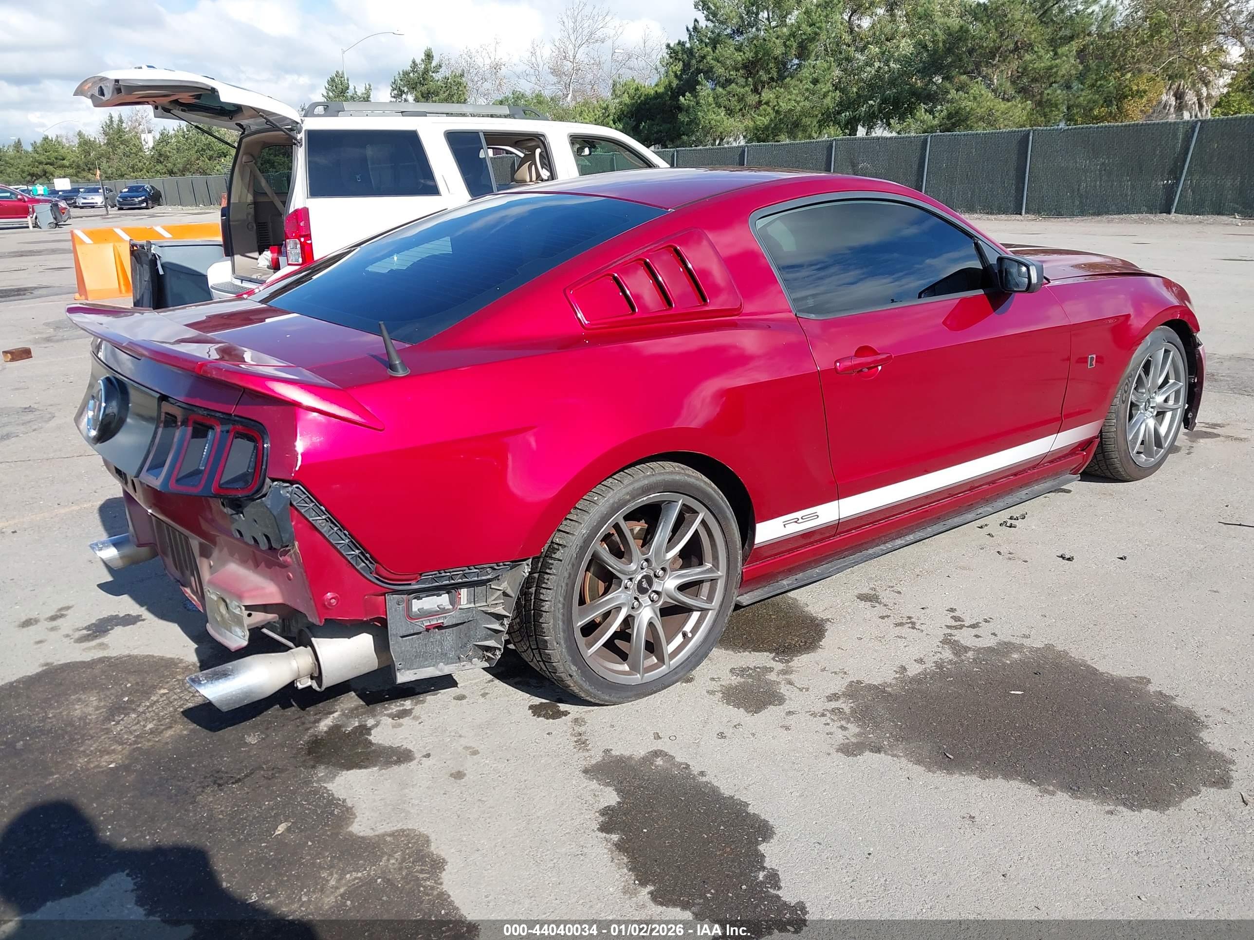 FORD MUSTANG image 4