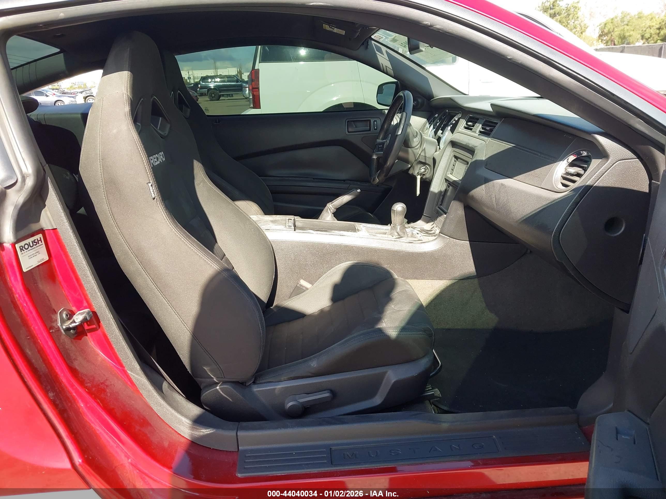 FORD MUSTANG image 5