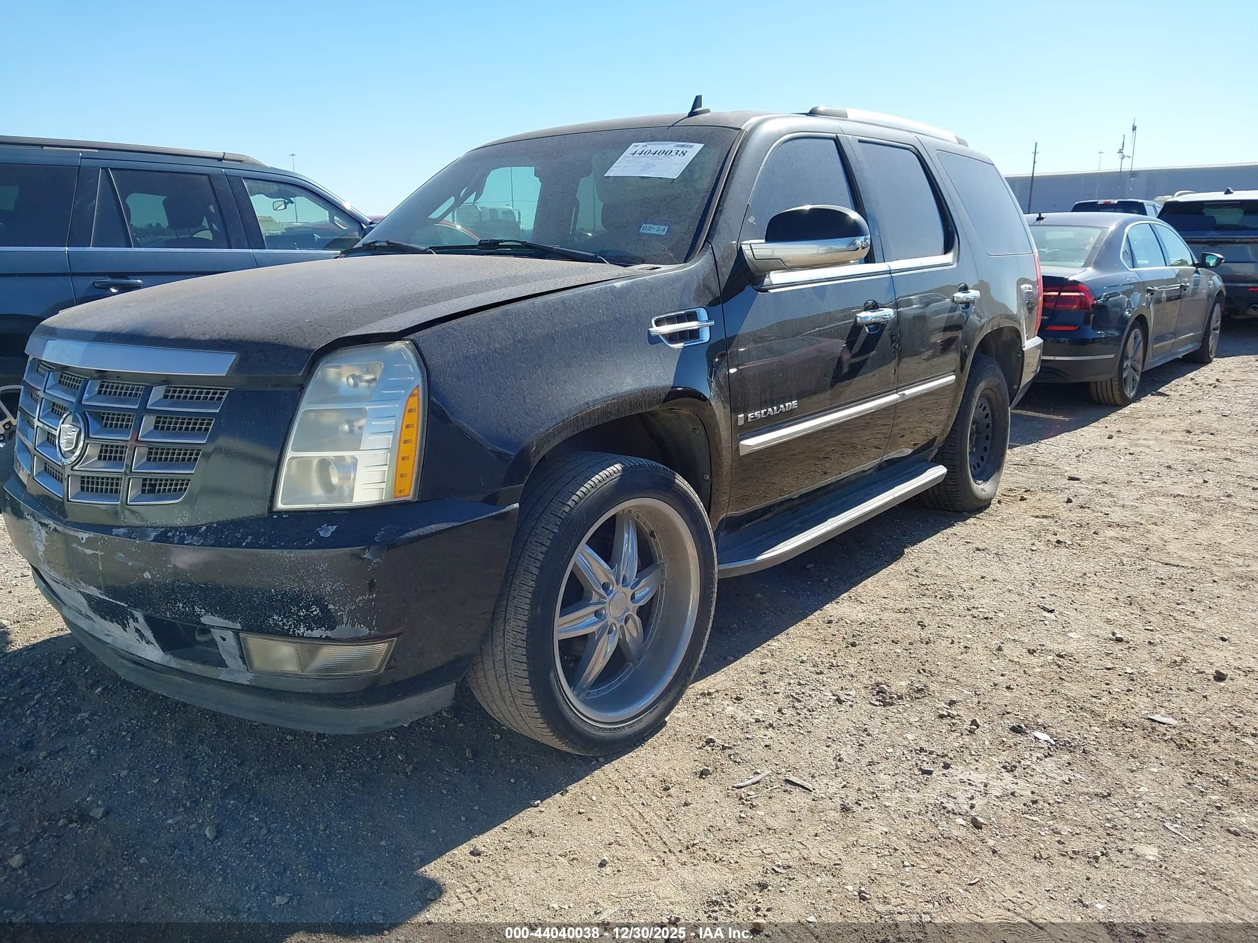 CADILLAC ESCALADE image 2