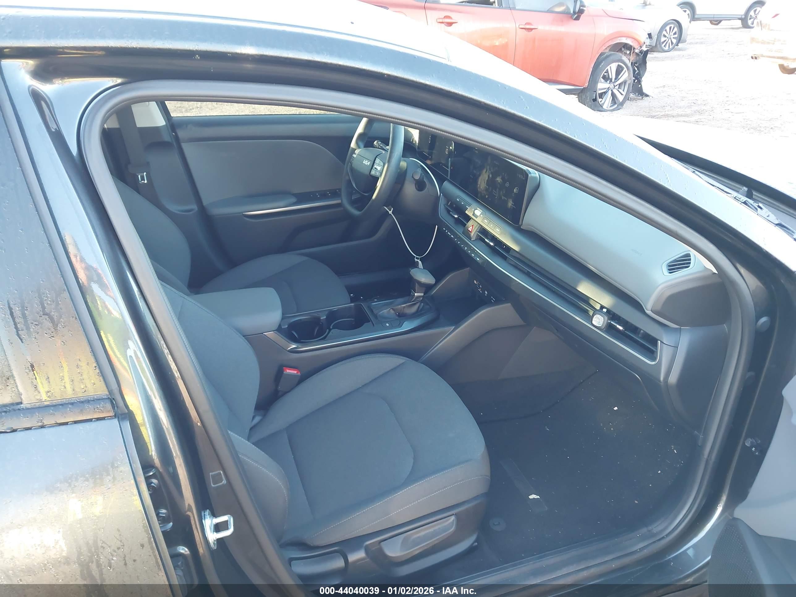 KIA K4 image 5