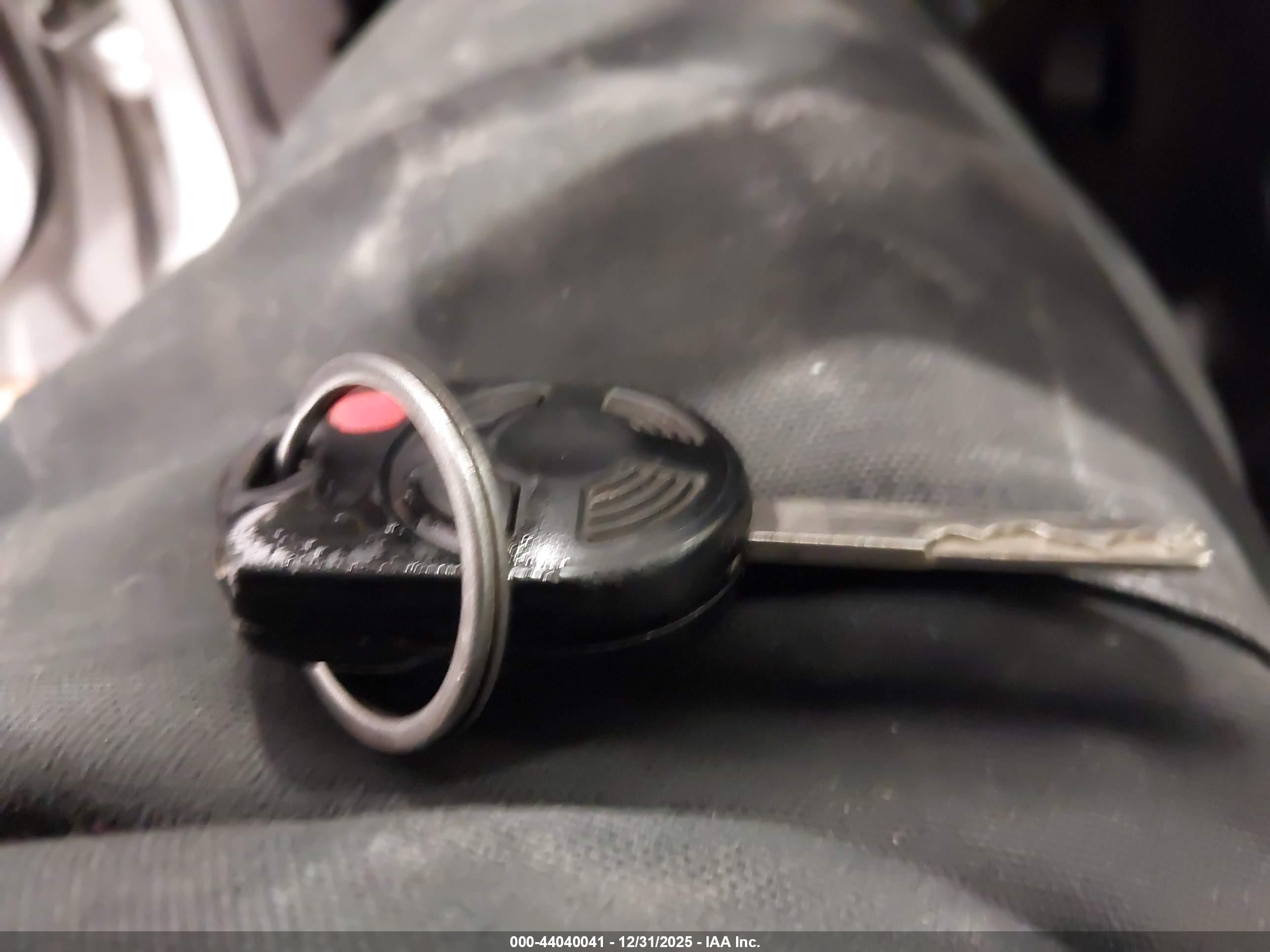 FORD ESCAPE image 11