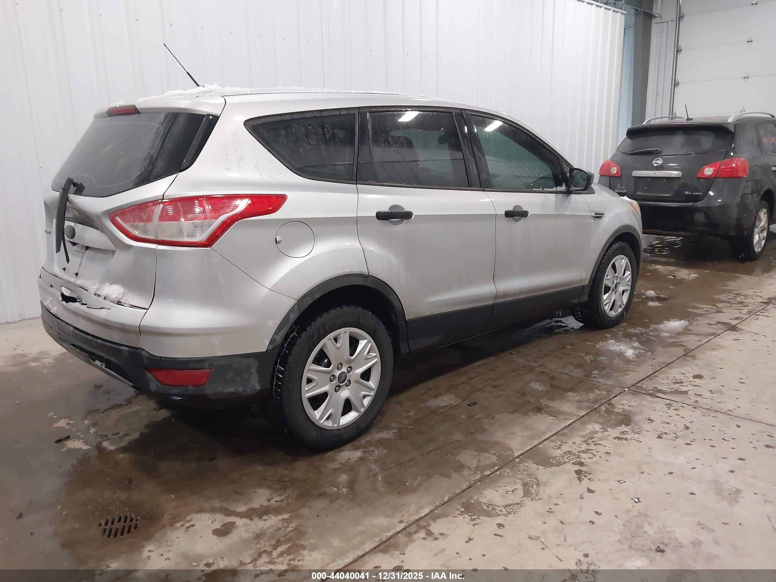 FORD ESCAPE image 4