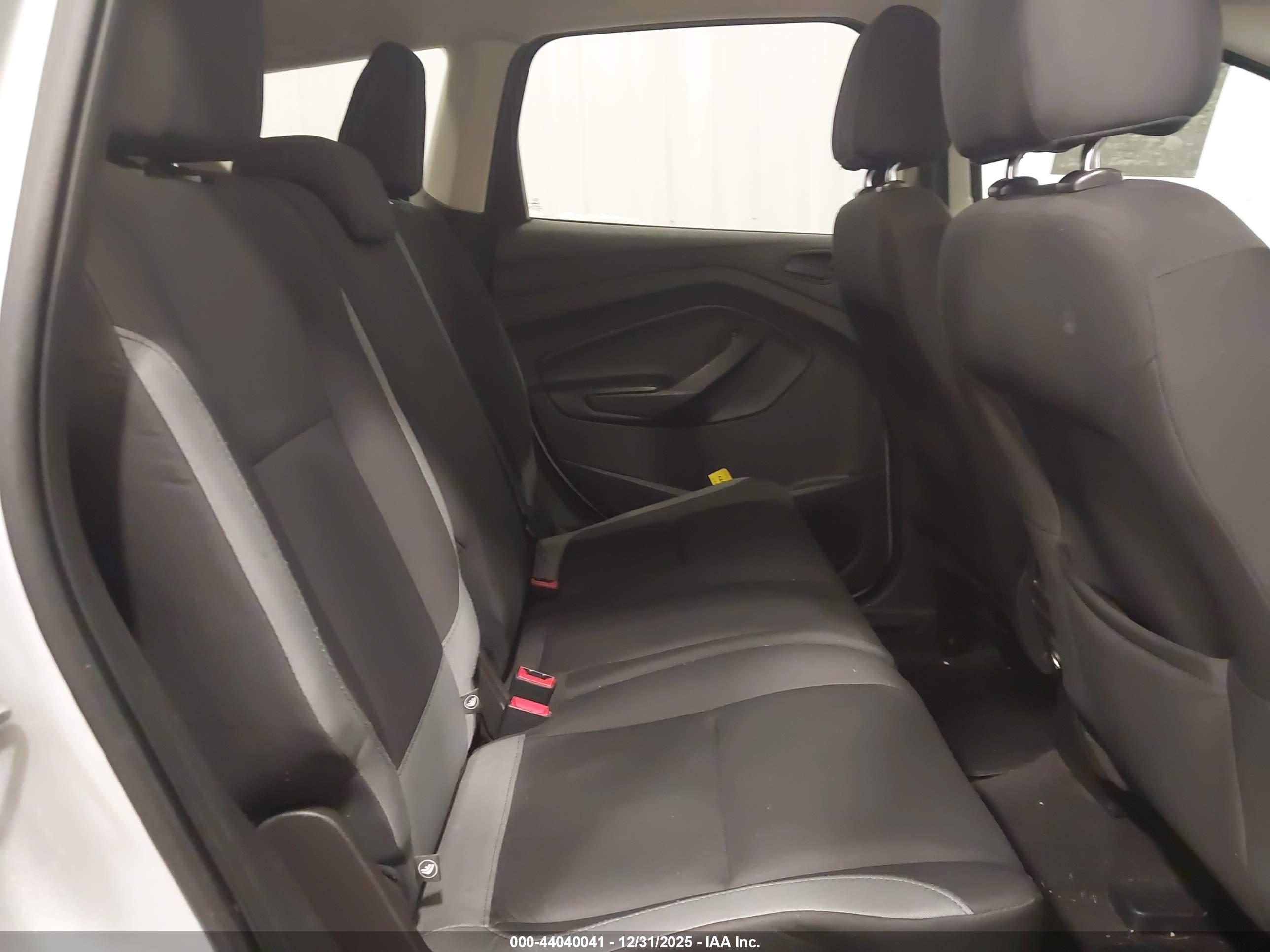 FORD ESCAPE image 8