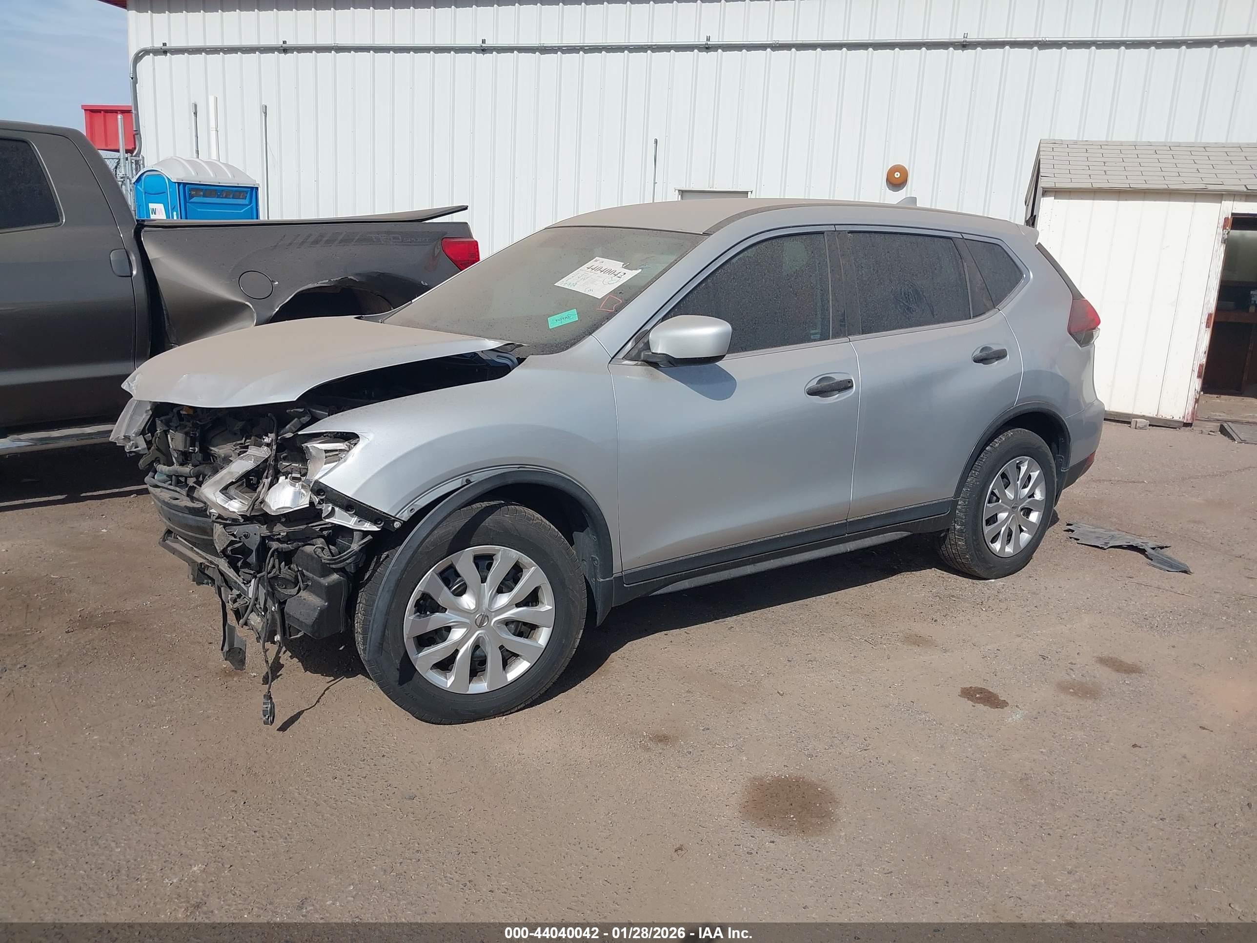 NISSAN ROGUE image 2