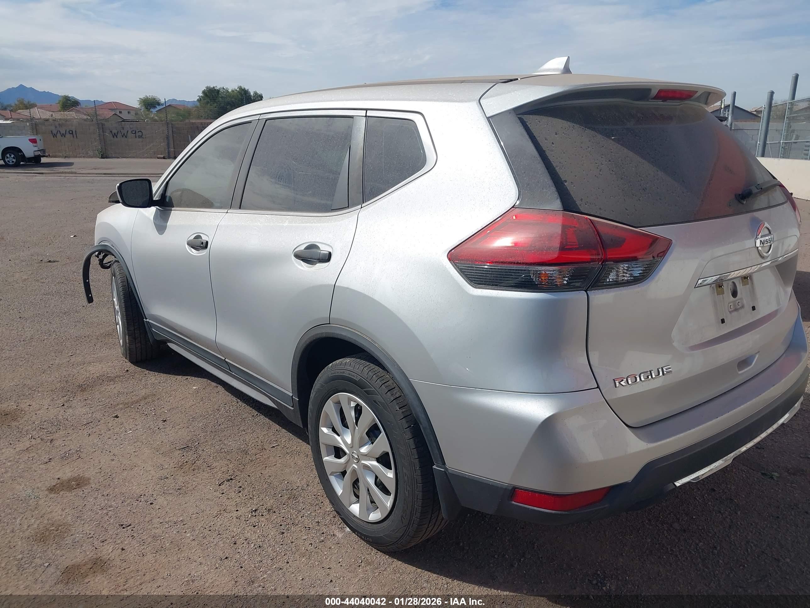 NISSAN ROGUE image 3