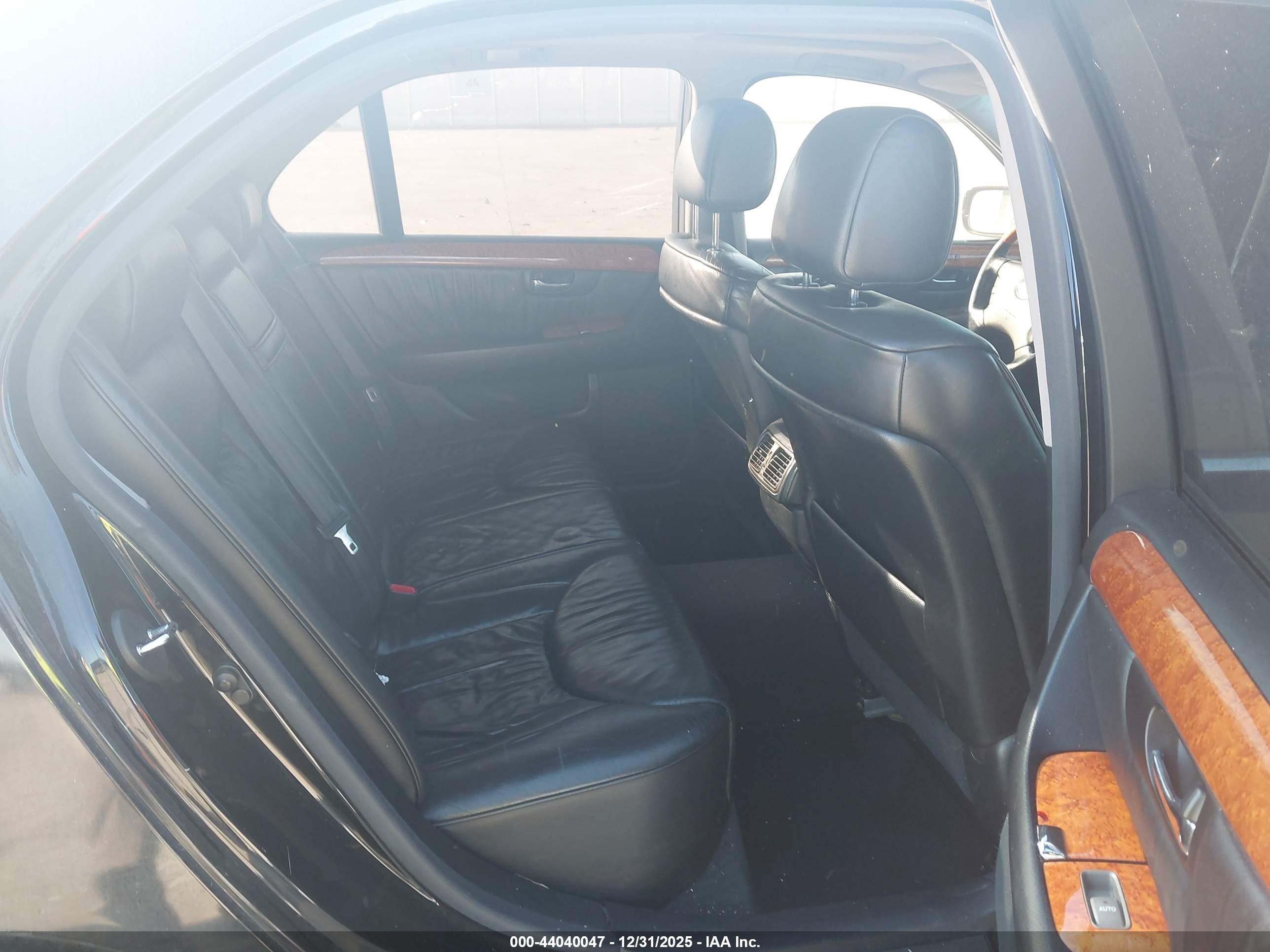 LEXUS LS image 8