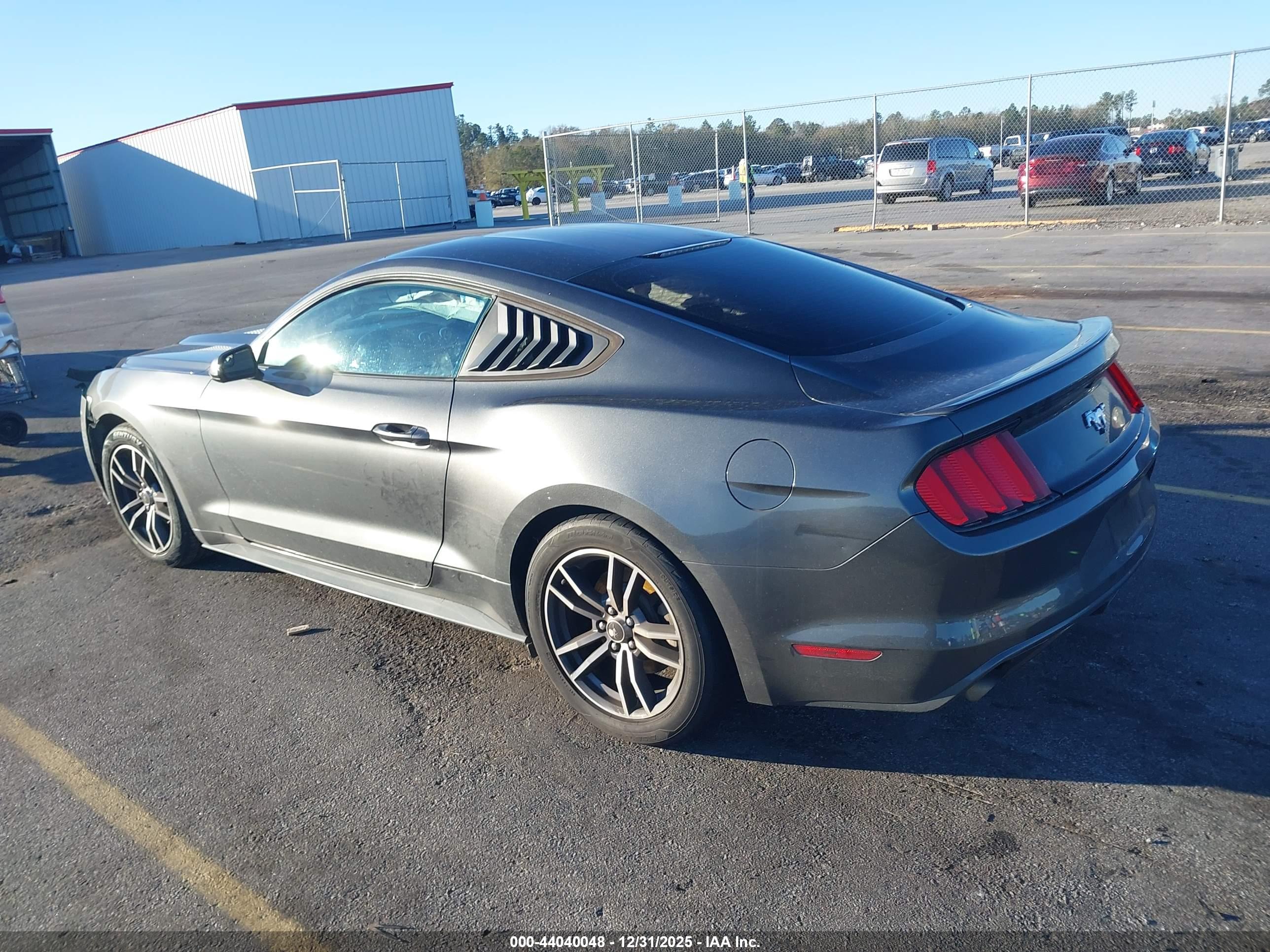 FORD MUSTANG image 3