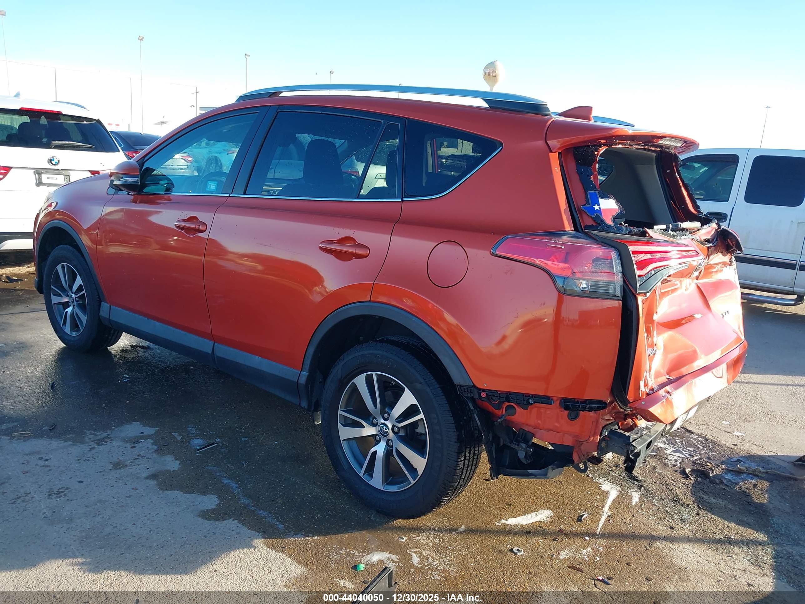TOYOTA RAV4 image 3