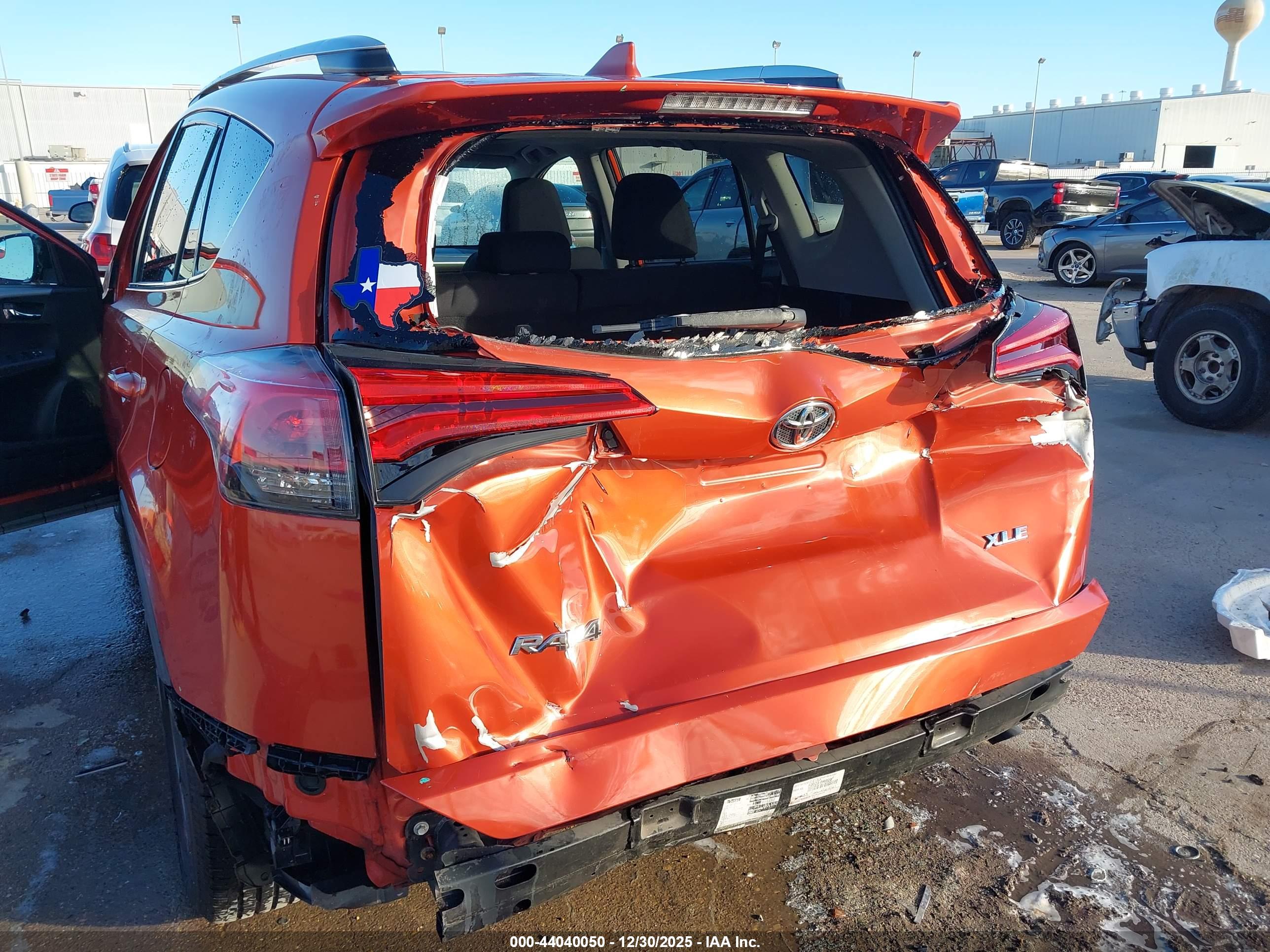 TOYOTA RAV4 image 6