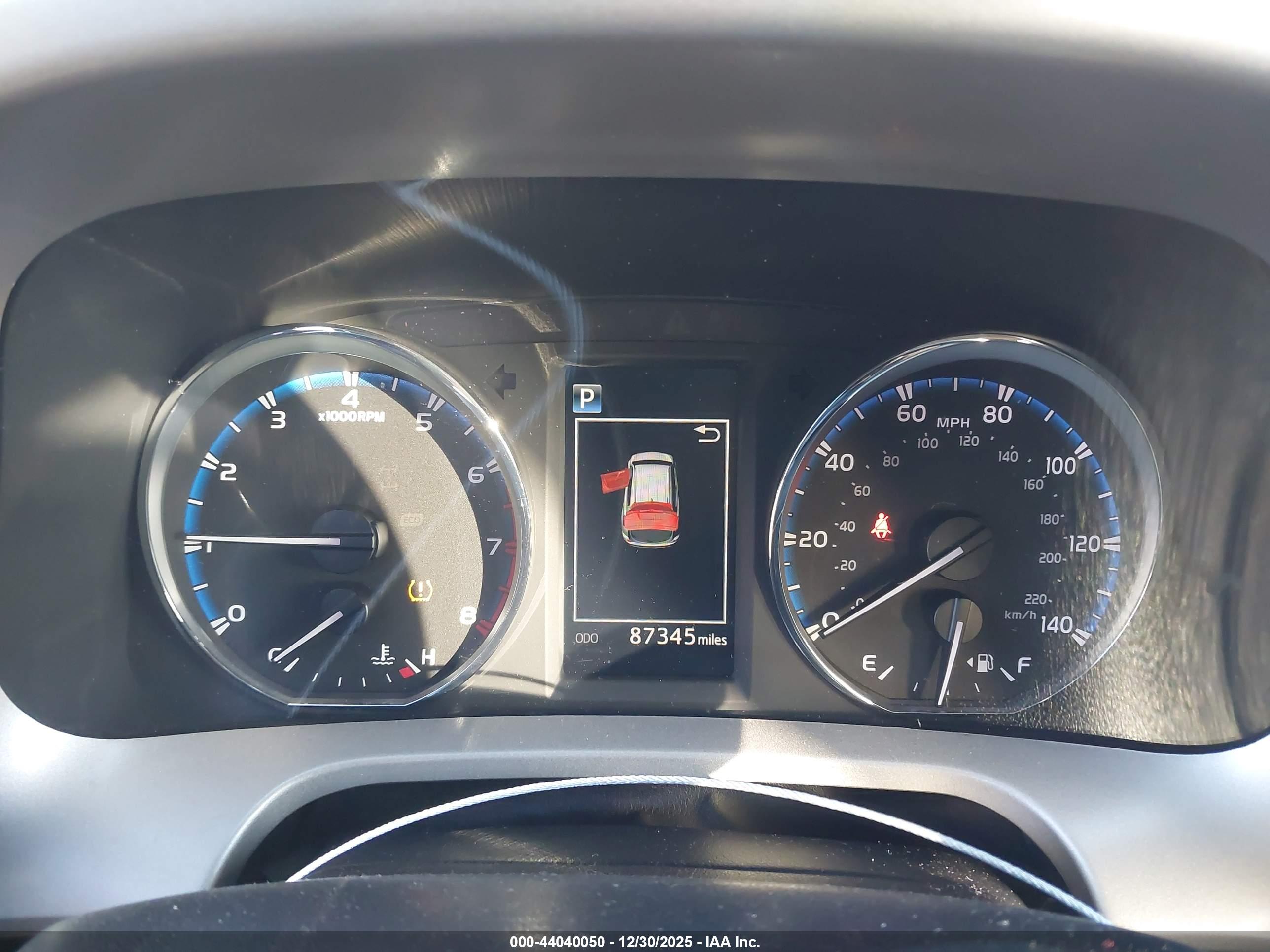 TOYOTA RAV4 image 7