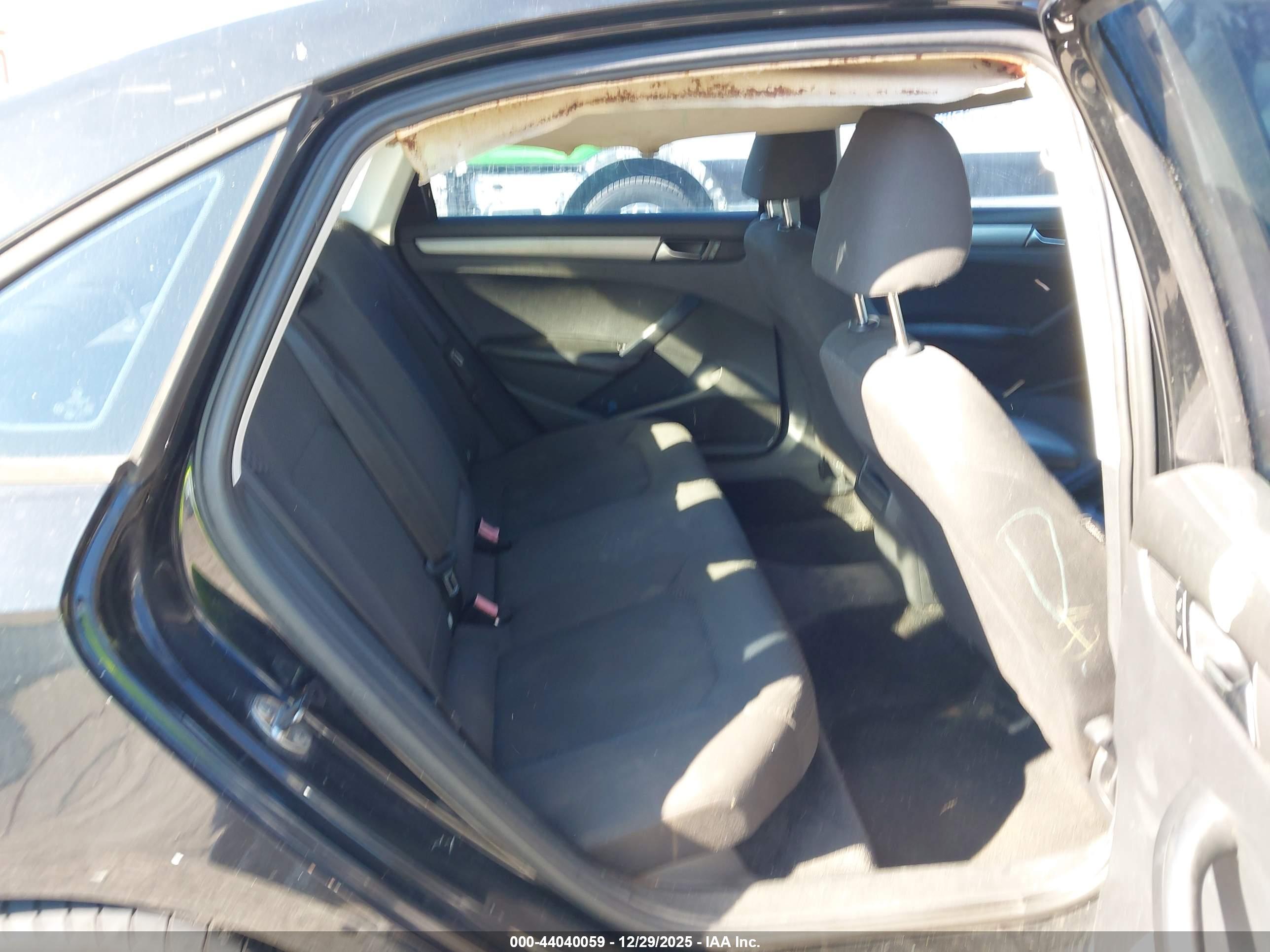 VOLKSWAGEN PASSAT image 8