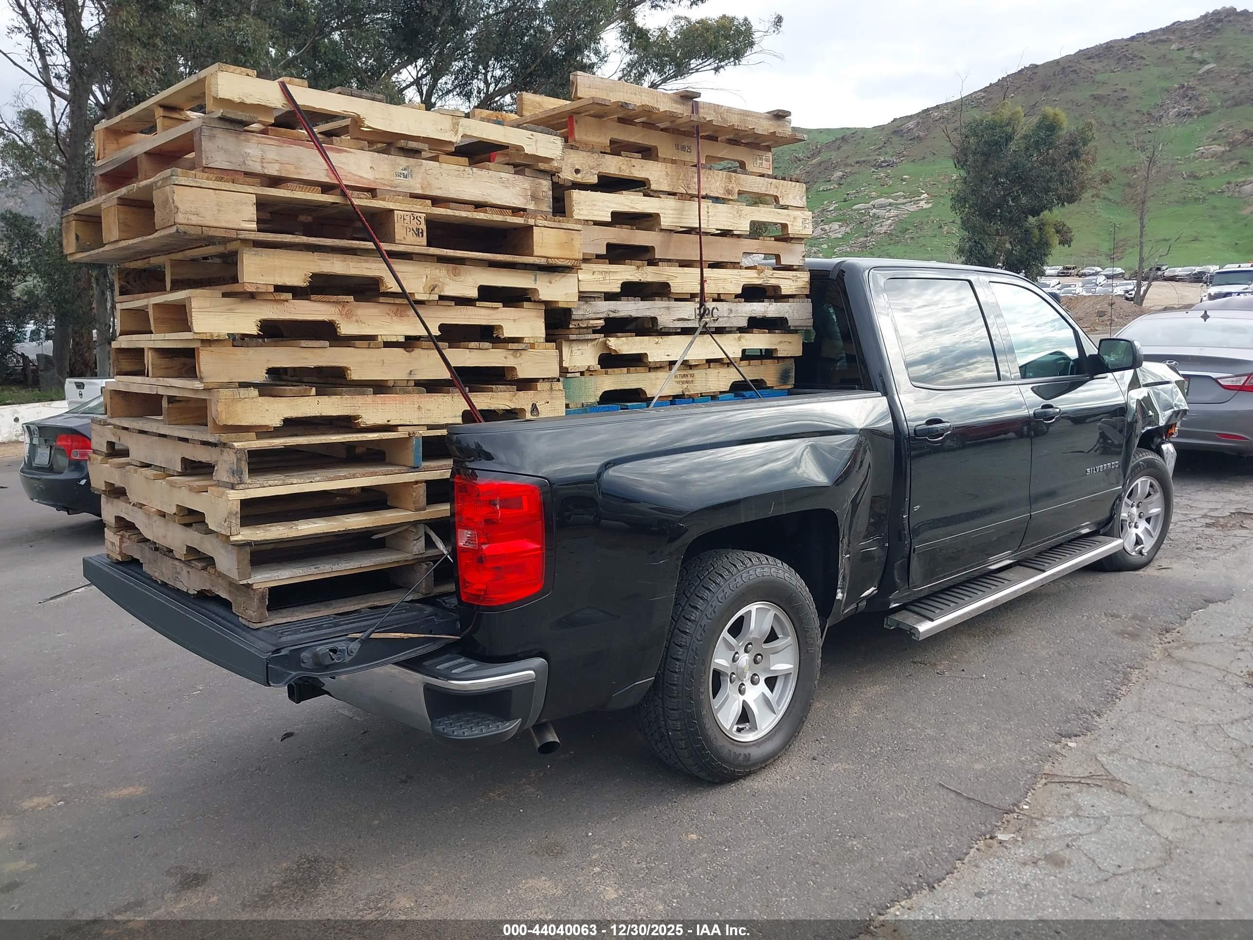 CHEVROLET SILVERADO image 4