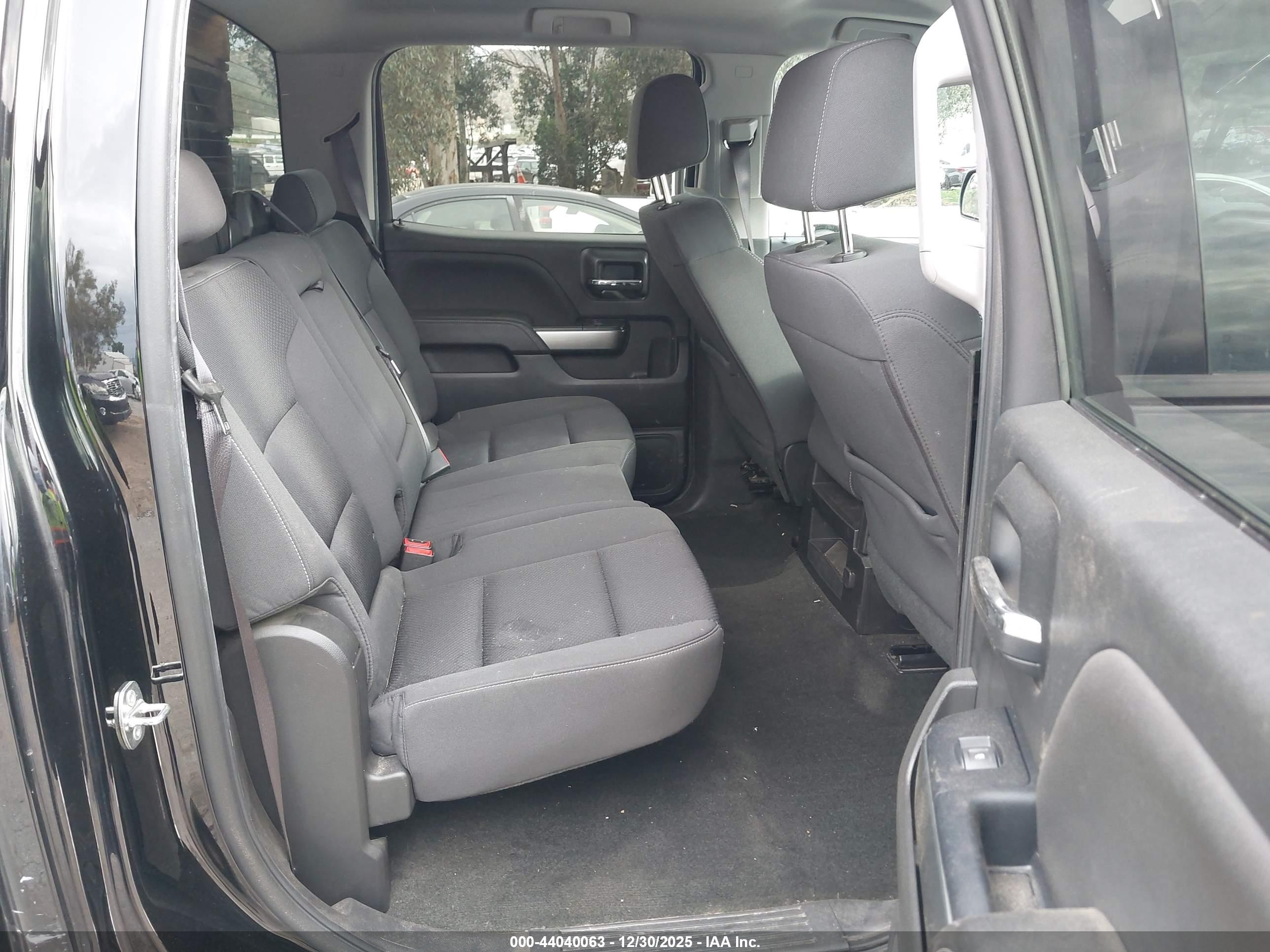 CHEVROLET SILVERADO image 8