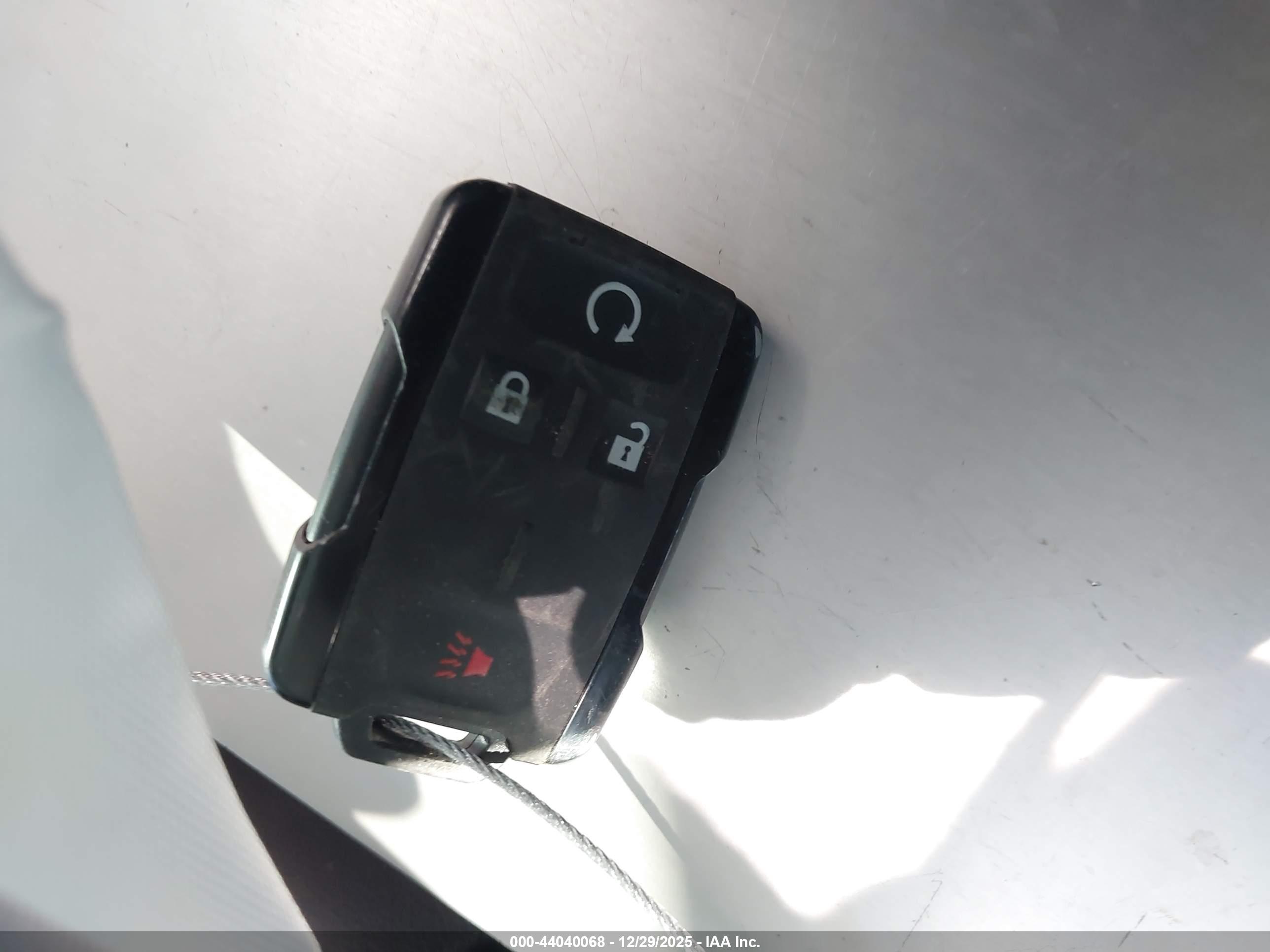 CHEVROLET COLORADO image 11