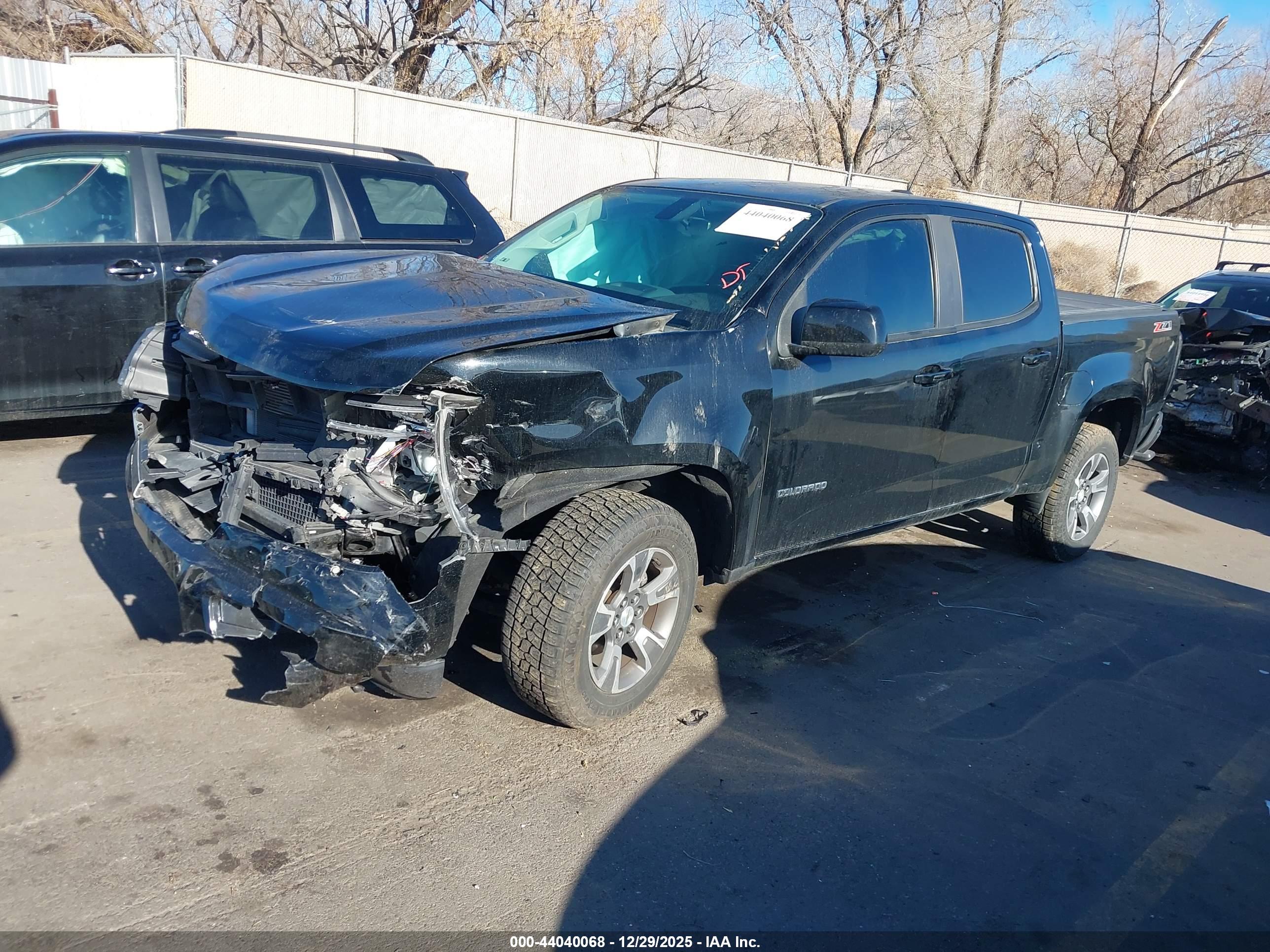 CHEVROLET COLORADO image 2
