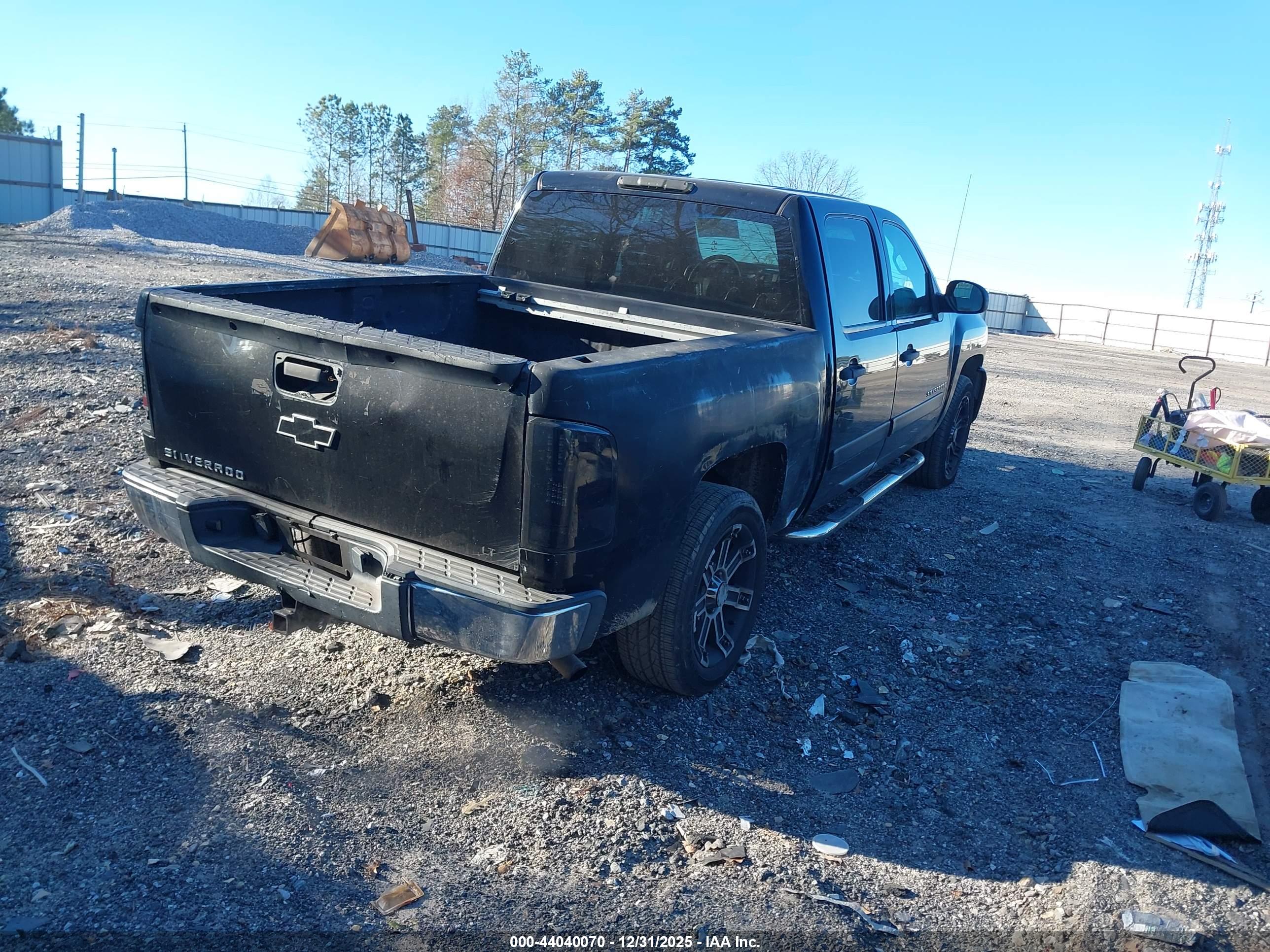 CHEVROLET SILVERADO image 4