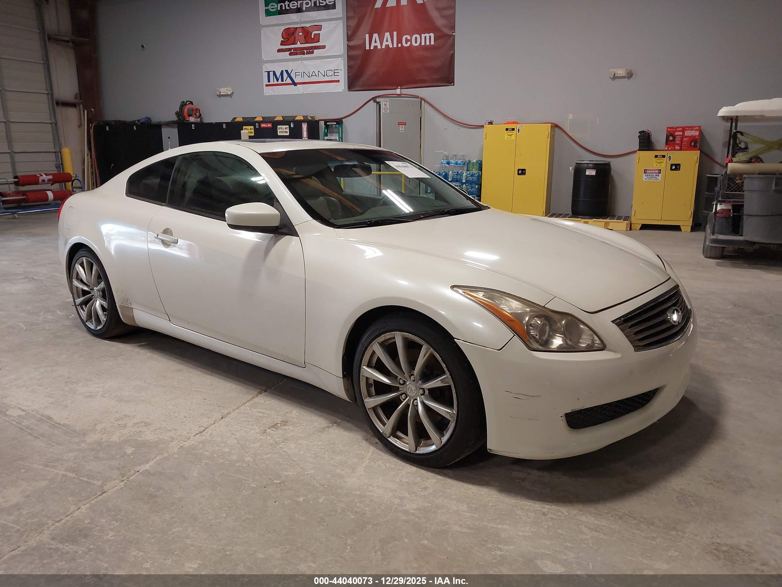 INFINITI G37 image 6