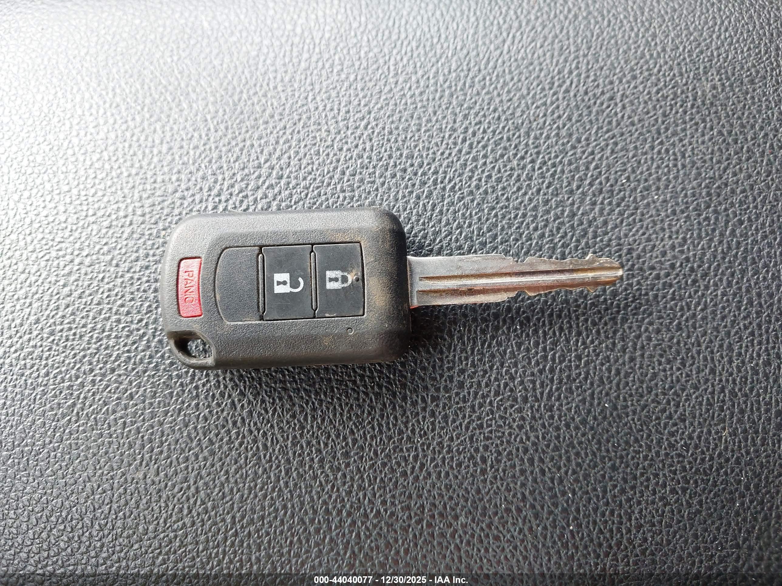 MITSUBISHI OUTLANDER image 11