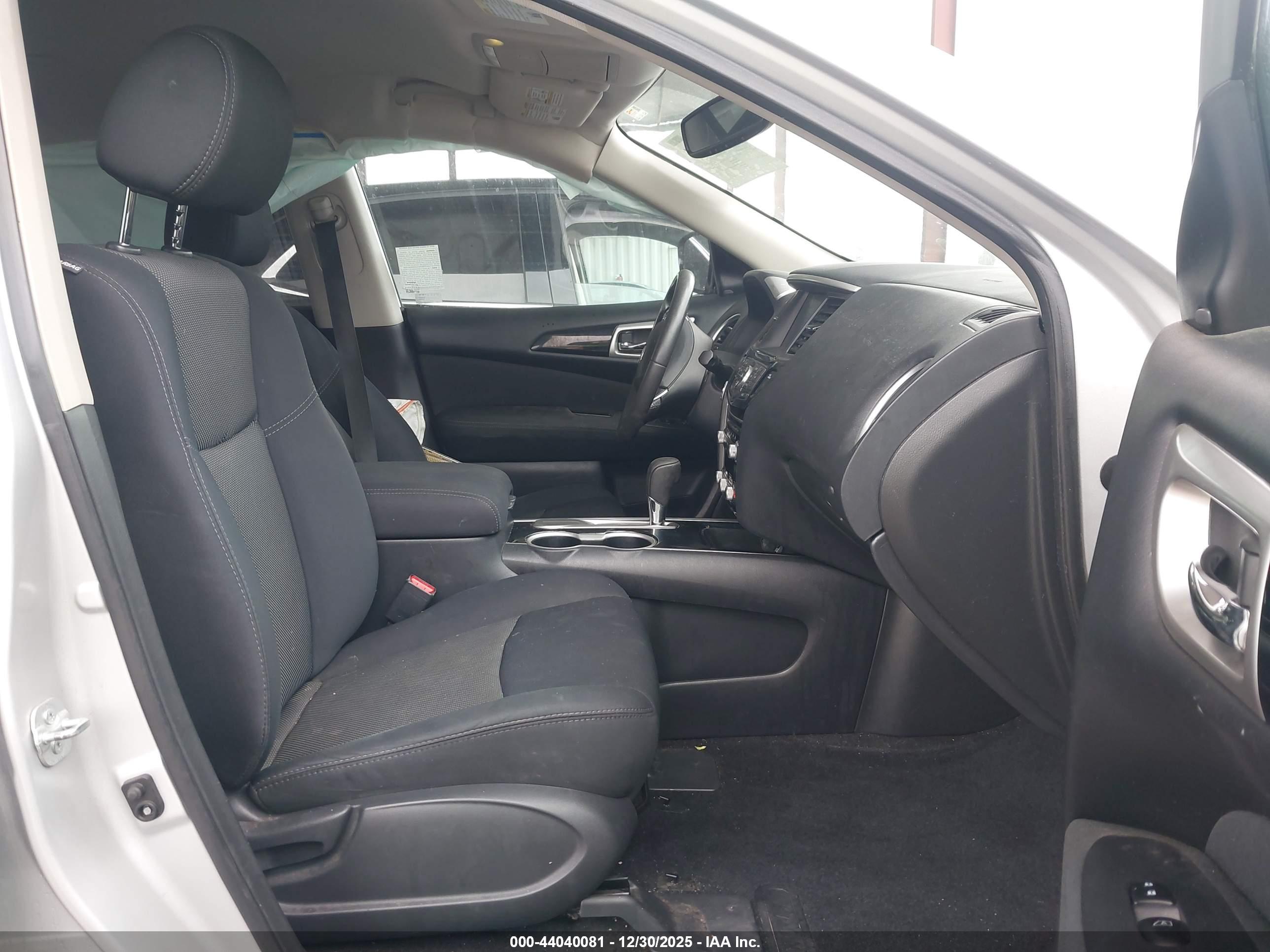 NISSAN PATHFINDER image 5