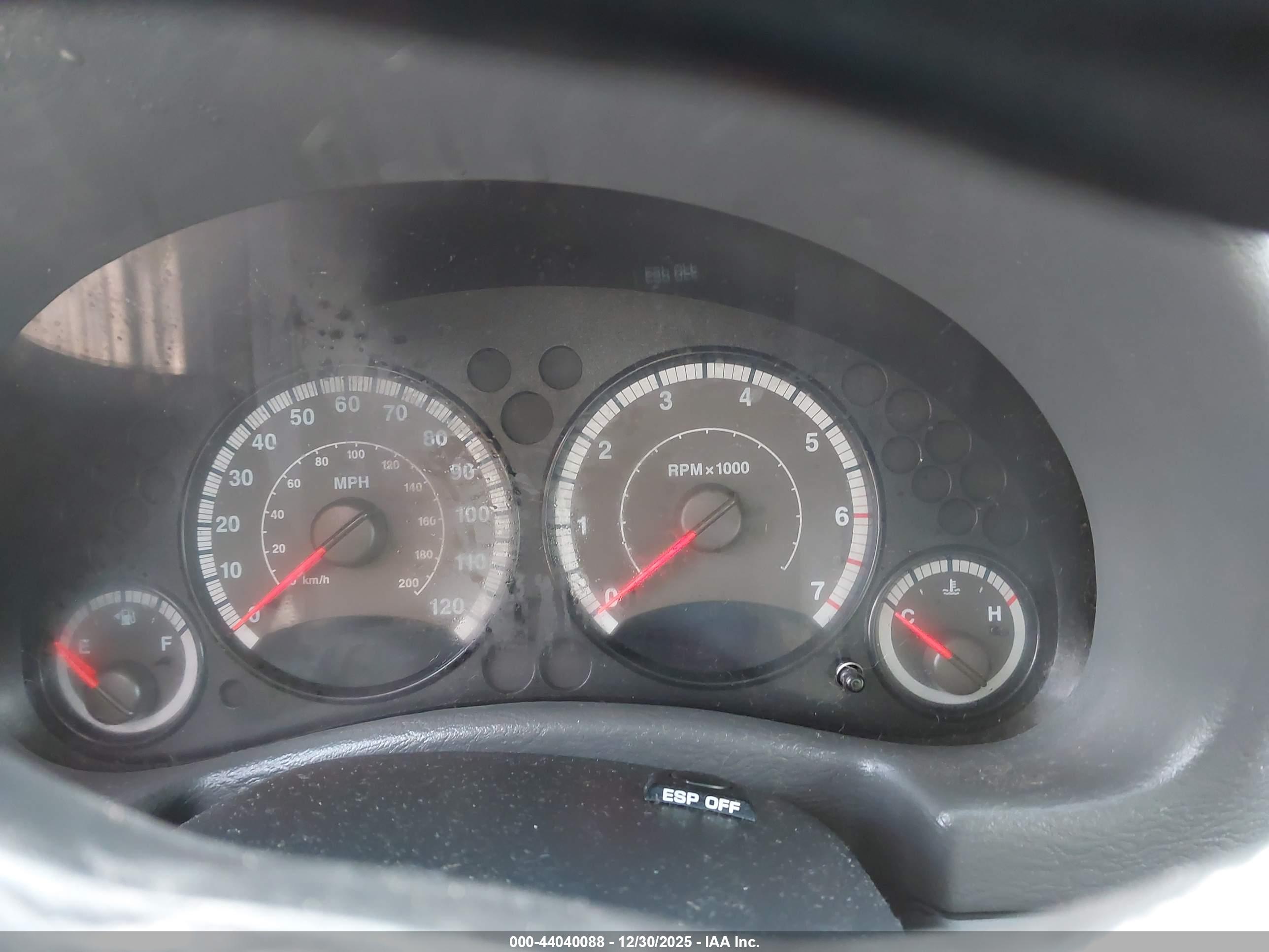 JEEP LIBERTY image 7