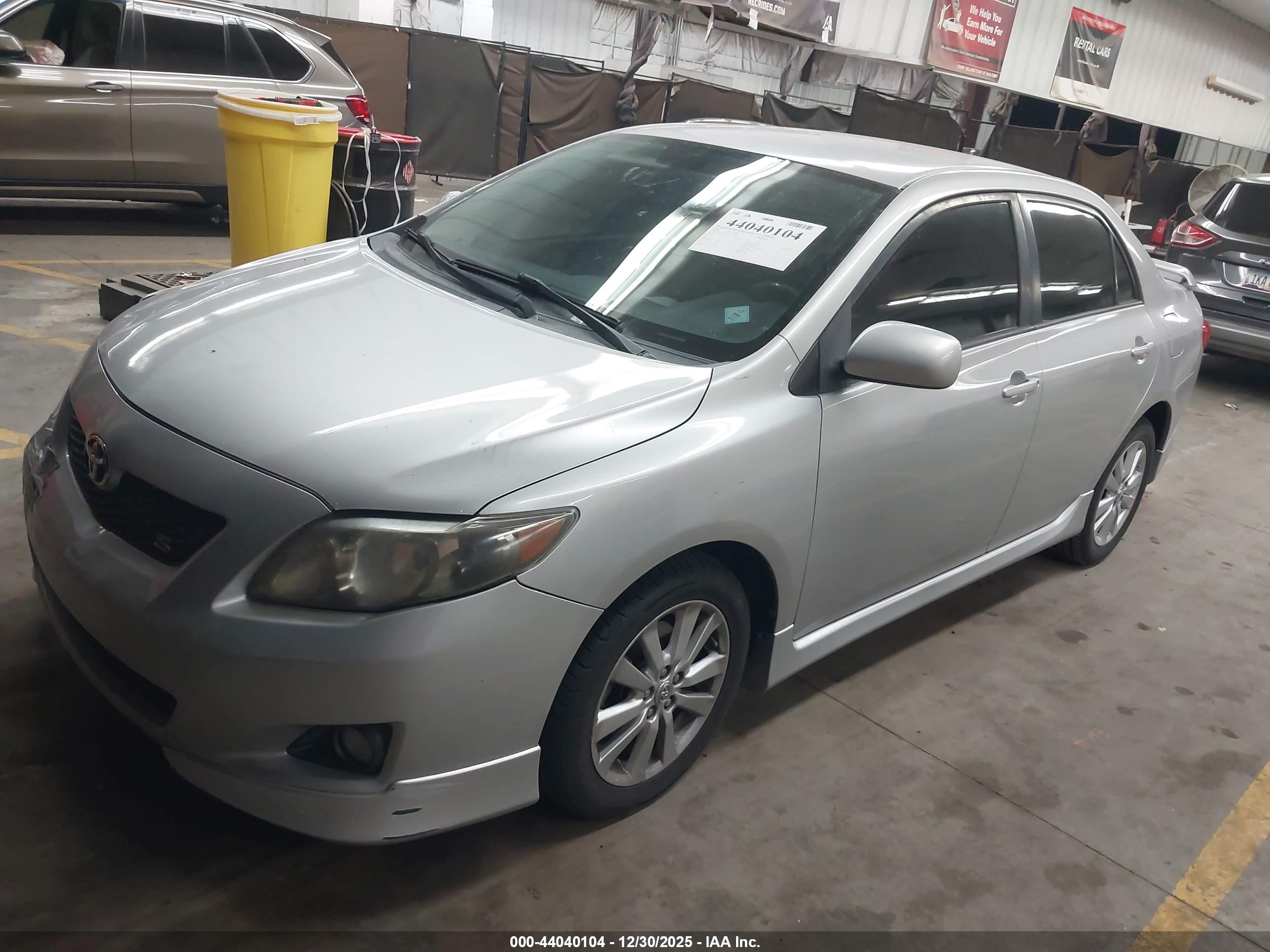 TOYOTA COROLLA image 2