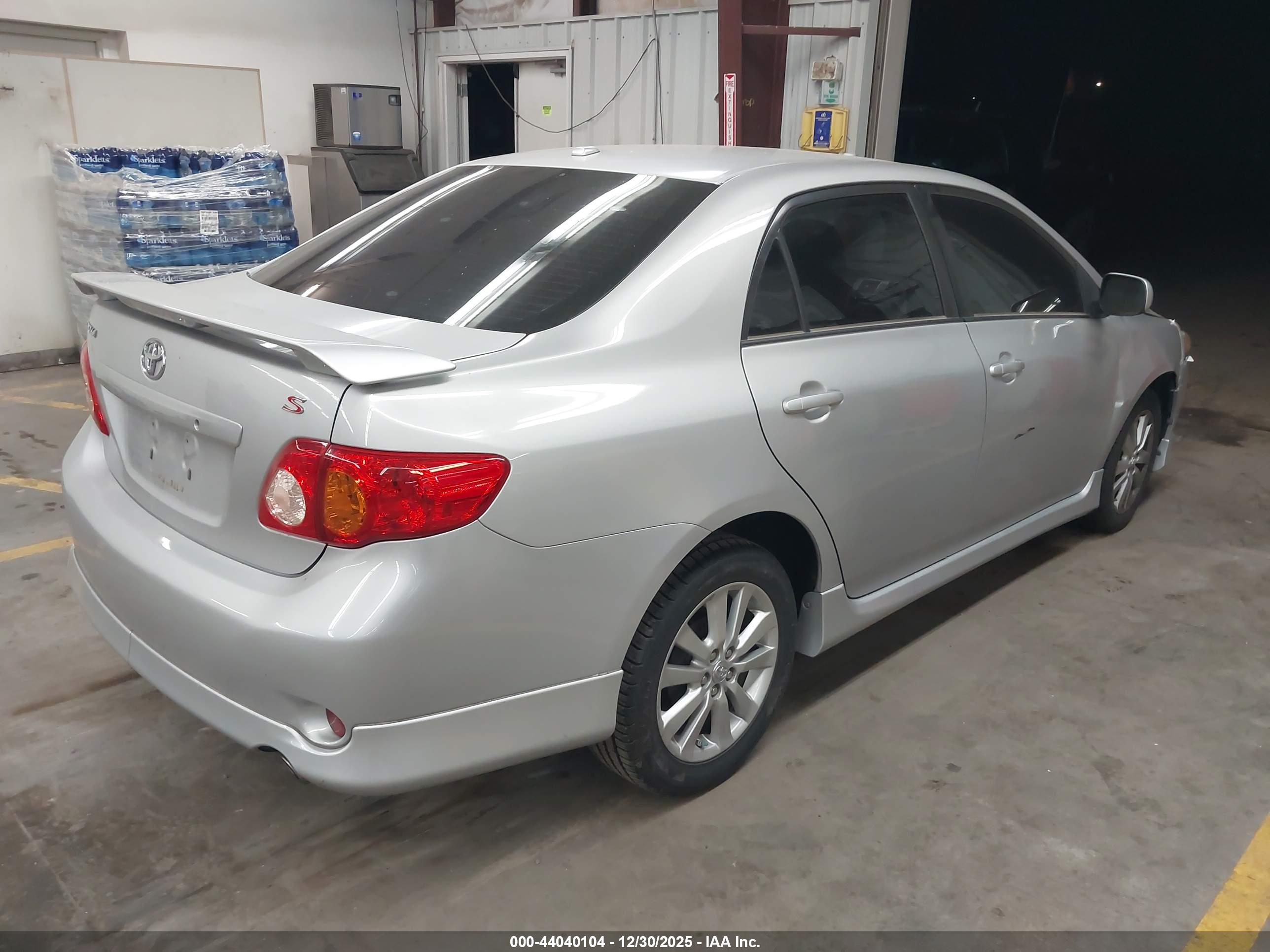 TOYOTA COROLLA image 4
