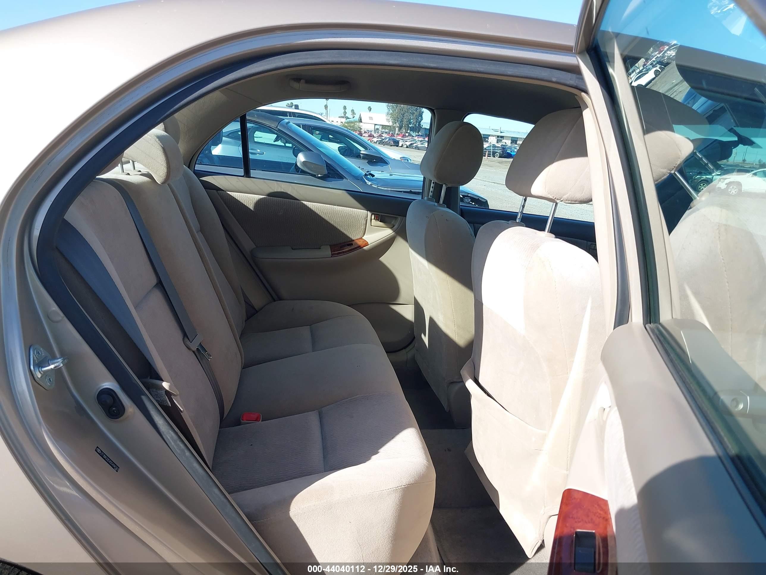 TOYOTA COROLLA image 8