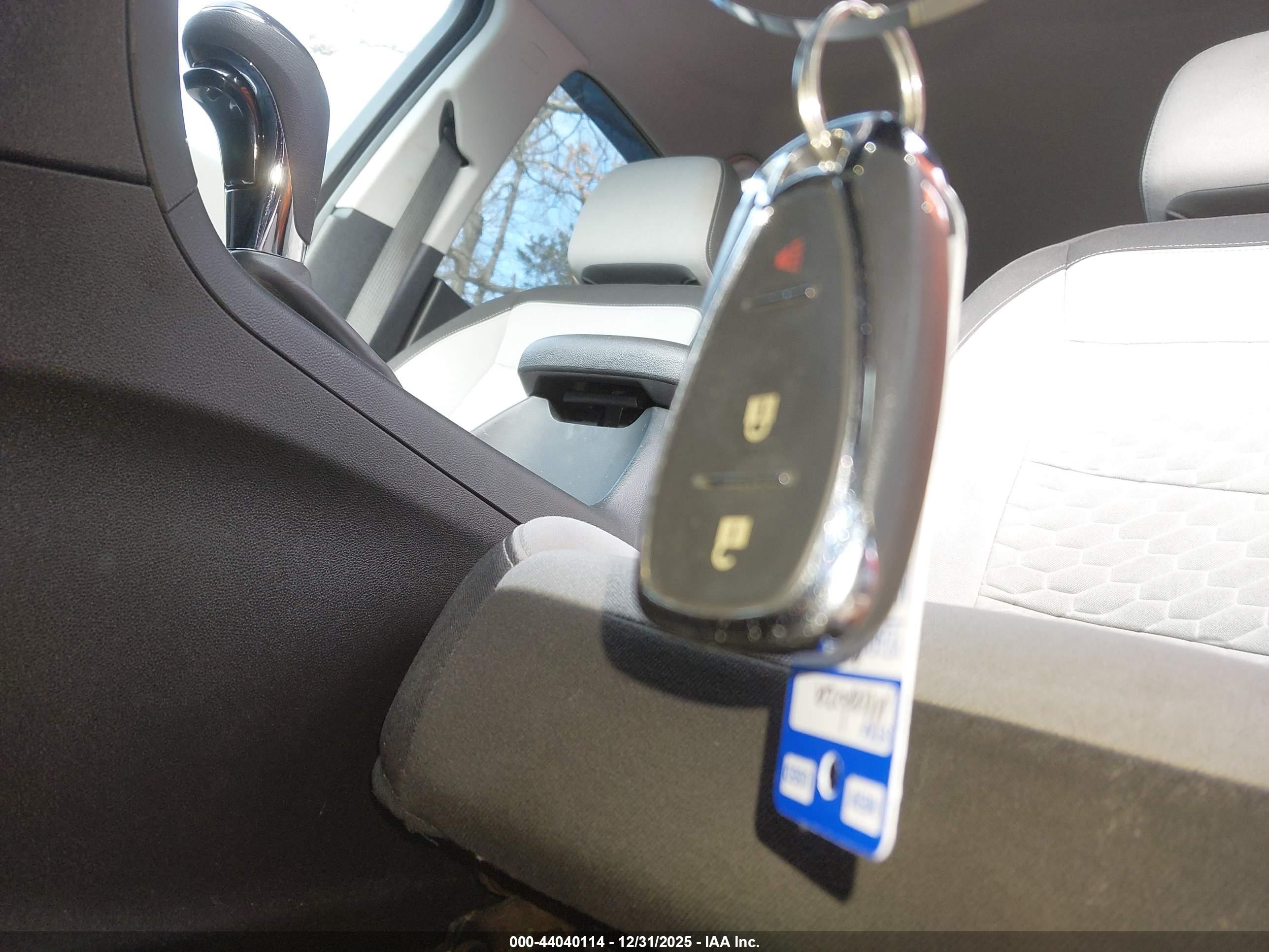 CHEVROLET EQUINOX image 11