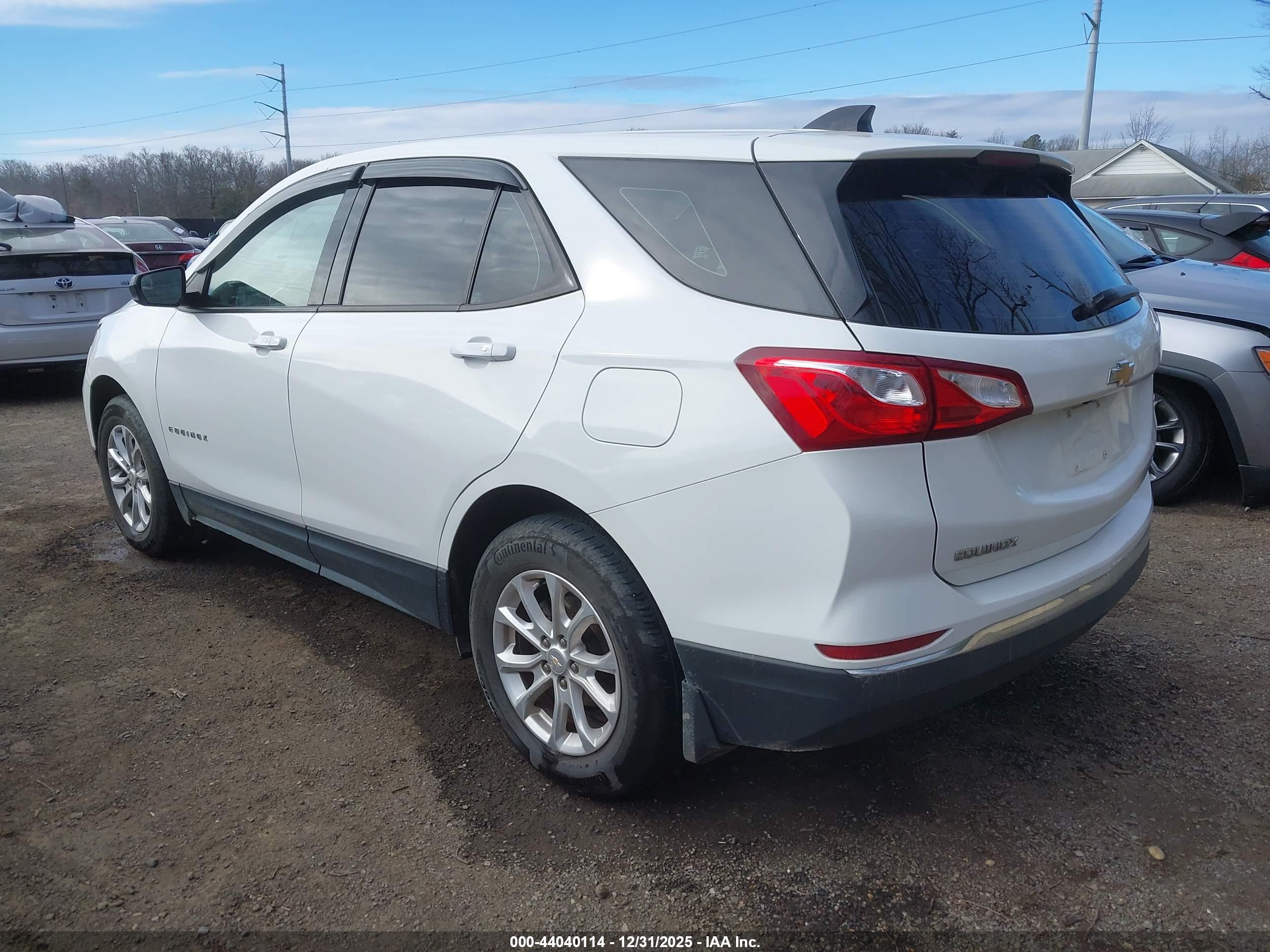 CHEVROLET EQUINOX image 3