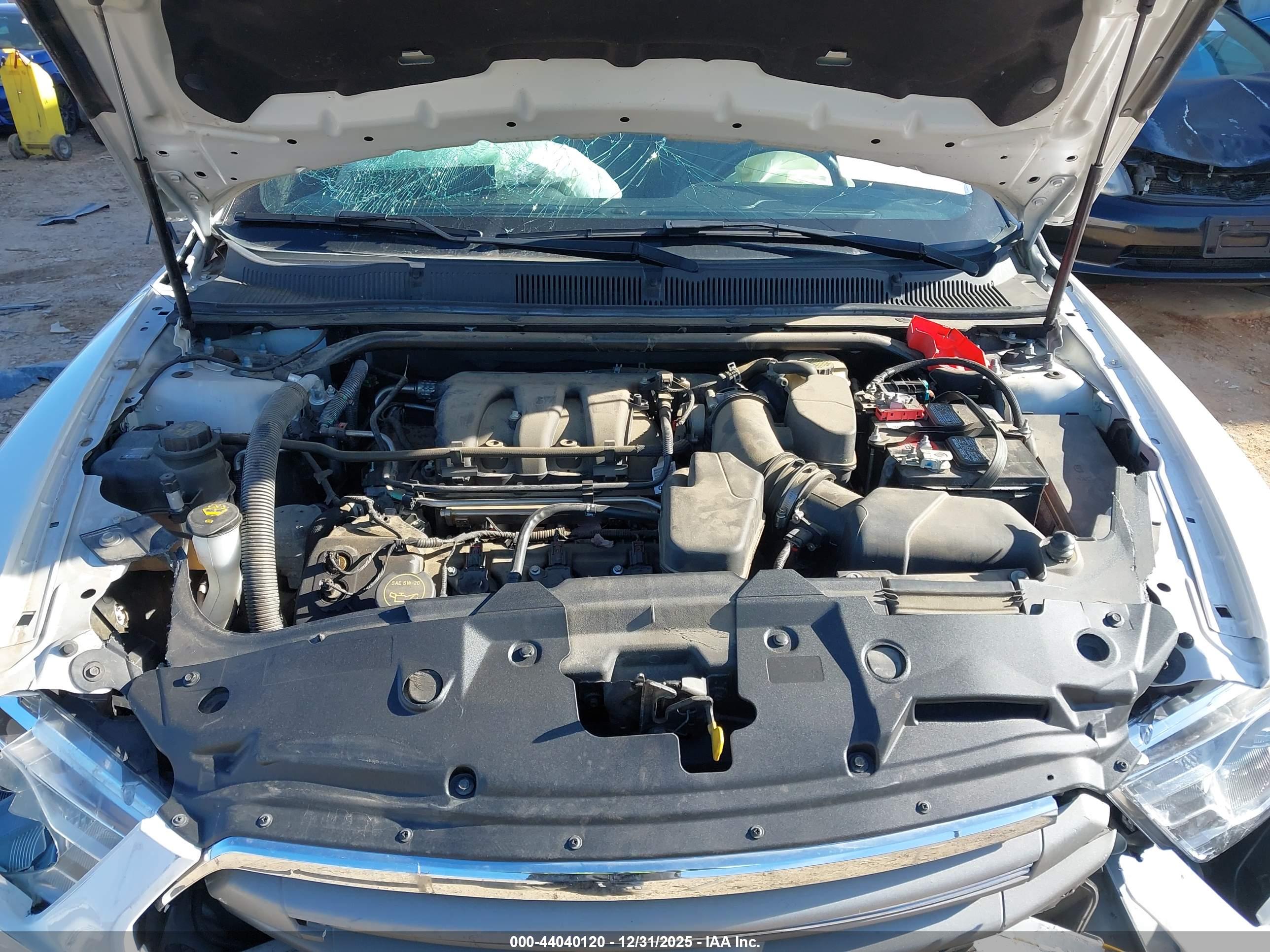 FORD TAURUS image 10