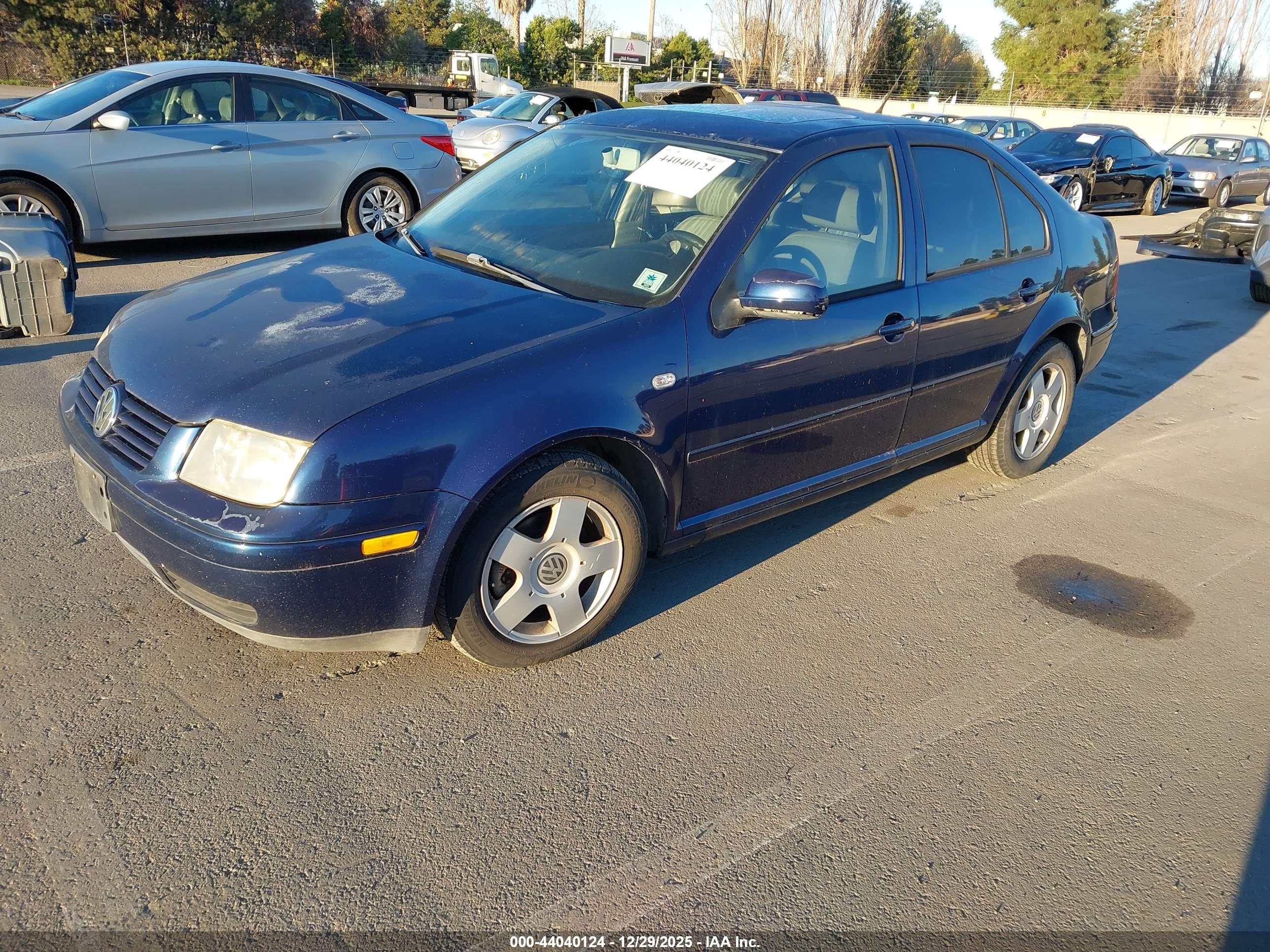 VOLKSWAGEN JETTA image 2