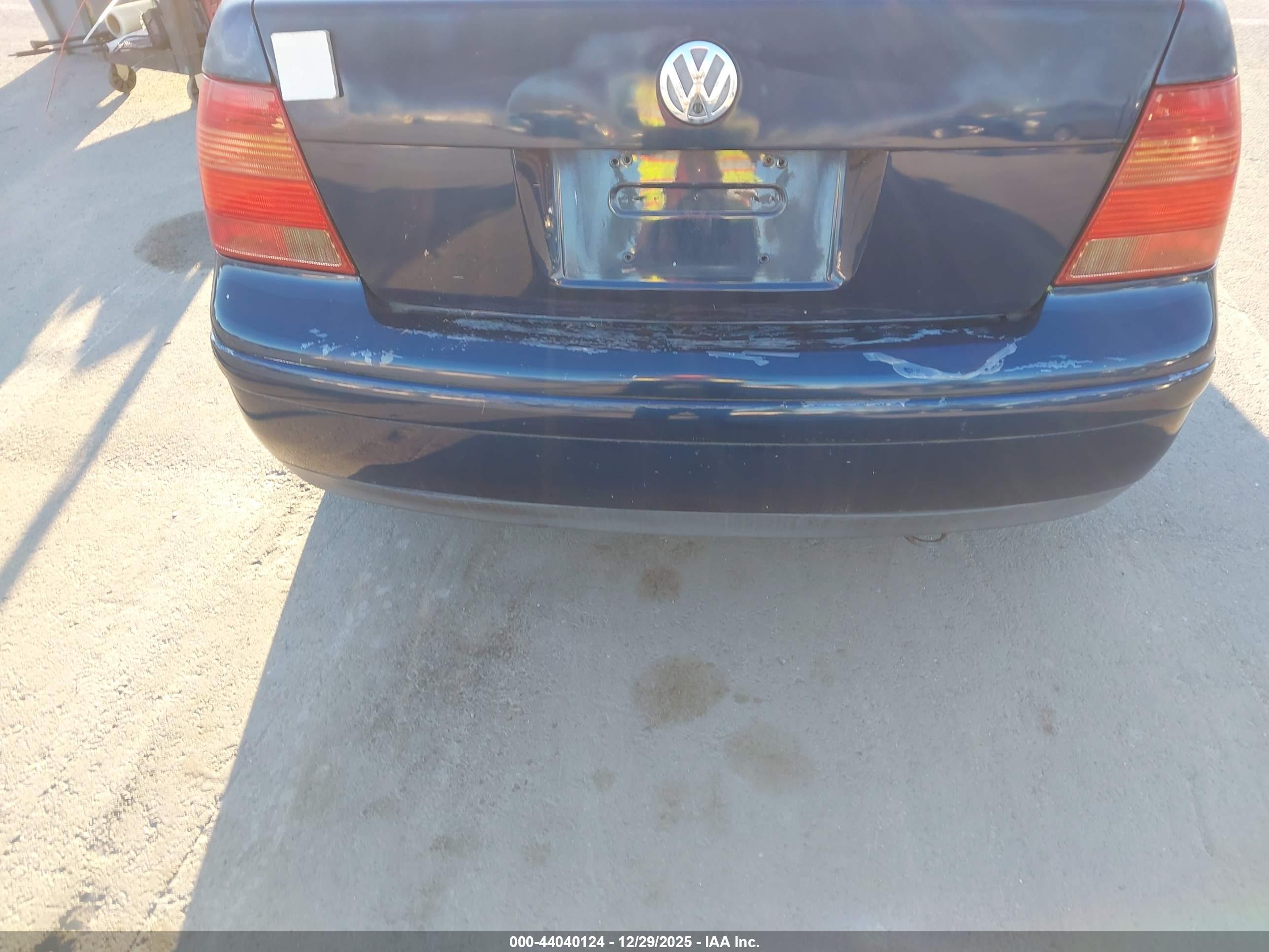 VOLKSWAGEN JETTA image 6