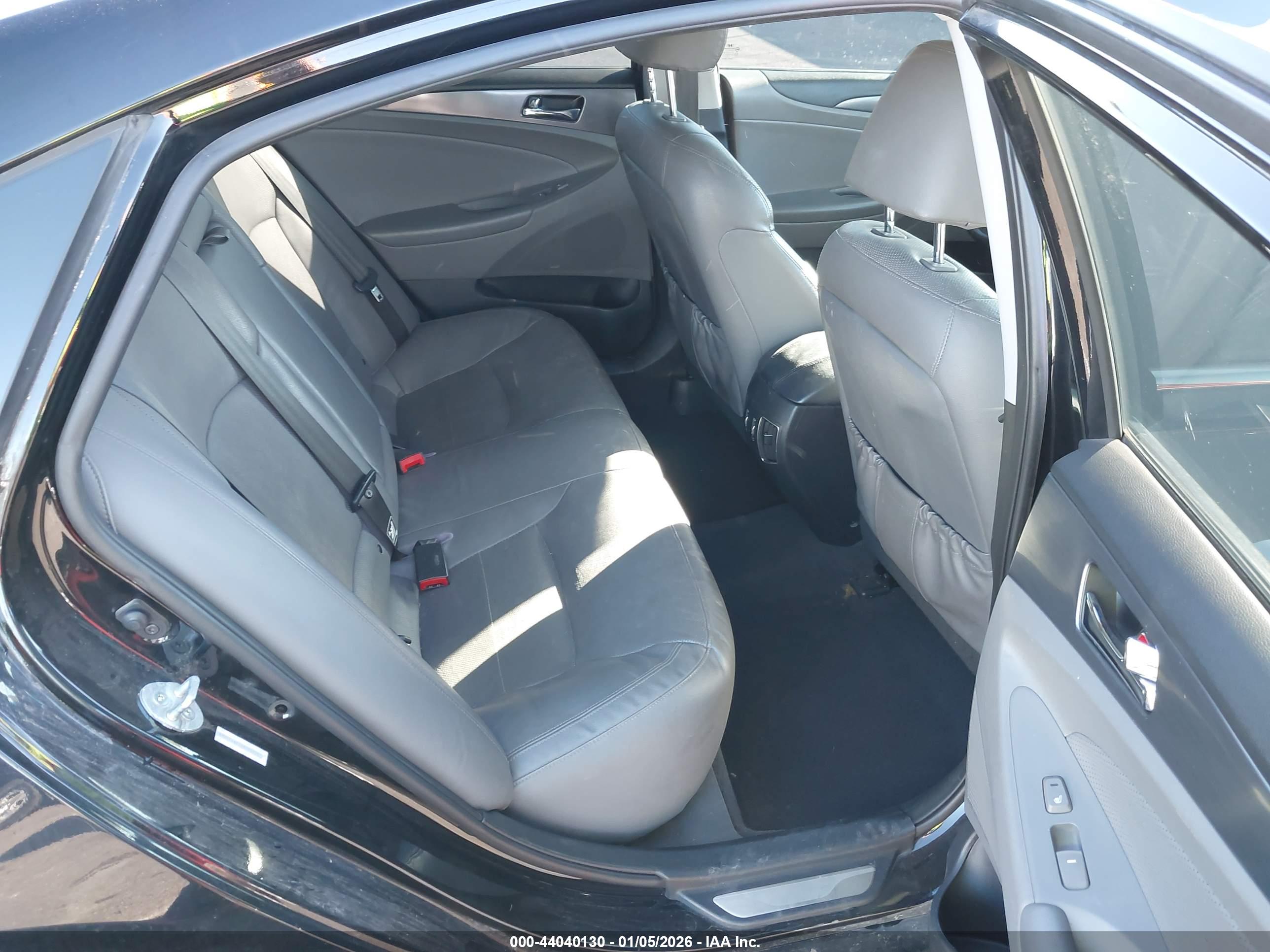 HYUNDAI SONATA image 8