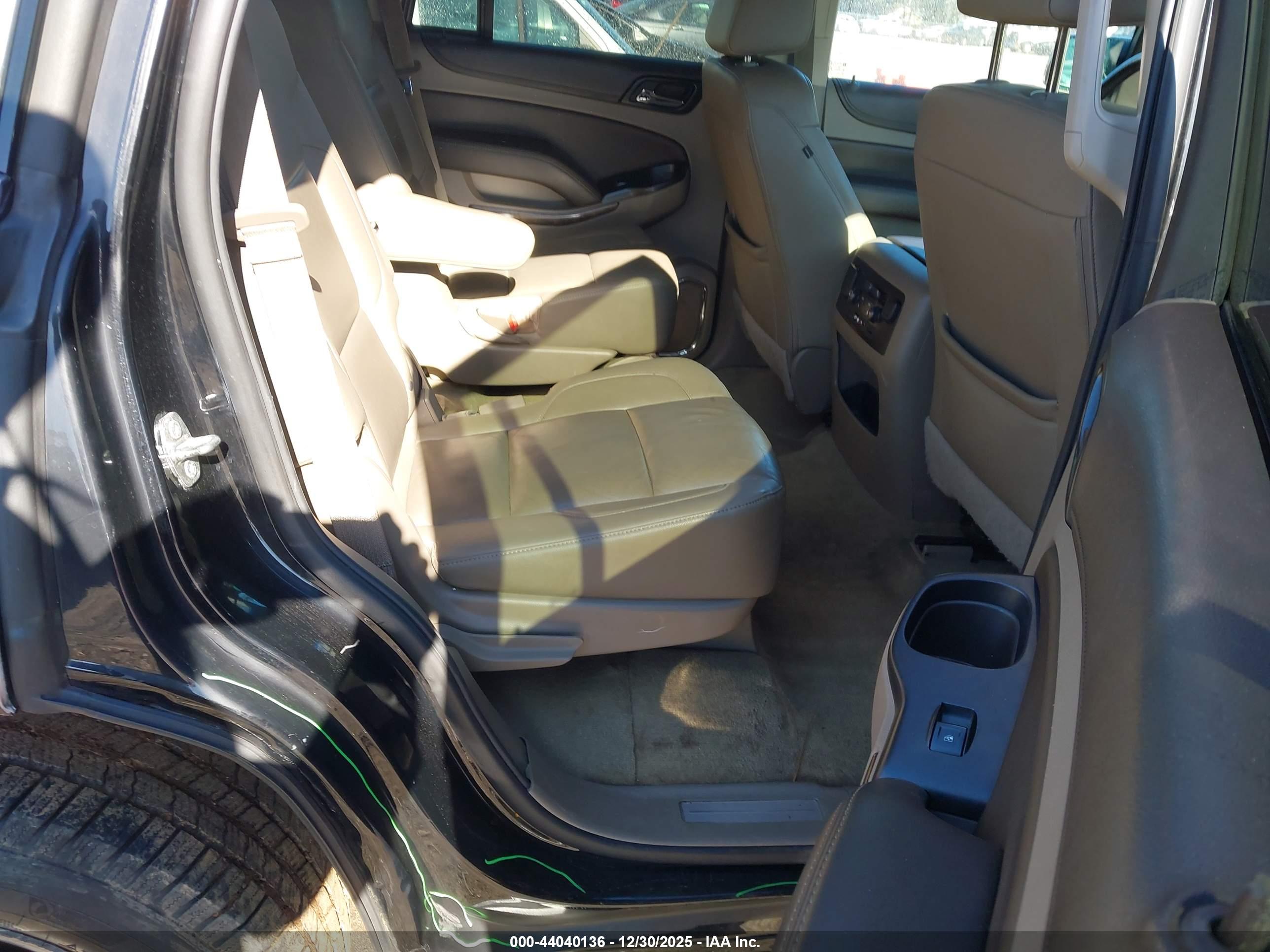 CHEVROLET TAHOE image 8