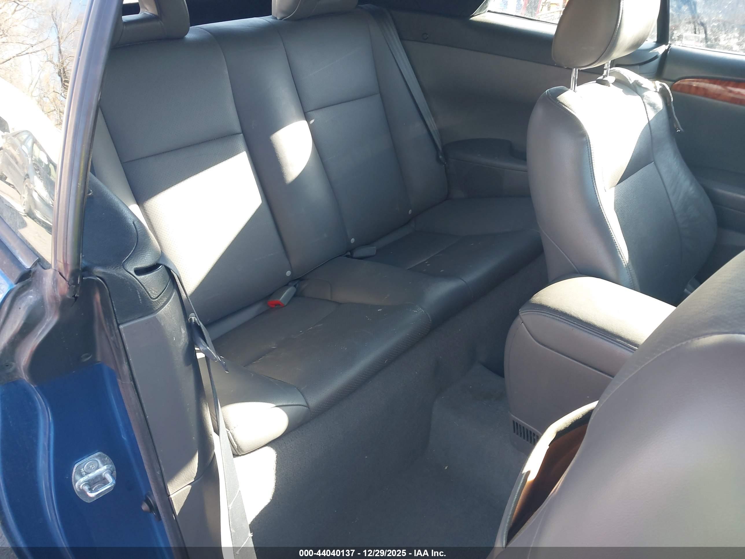 TOYOTA CAMRY image 8