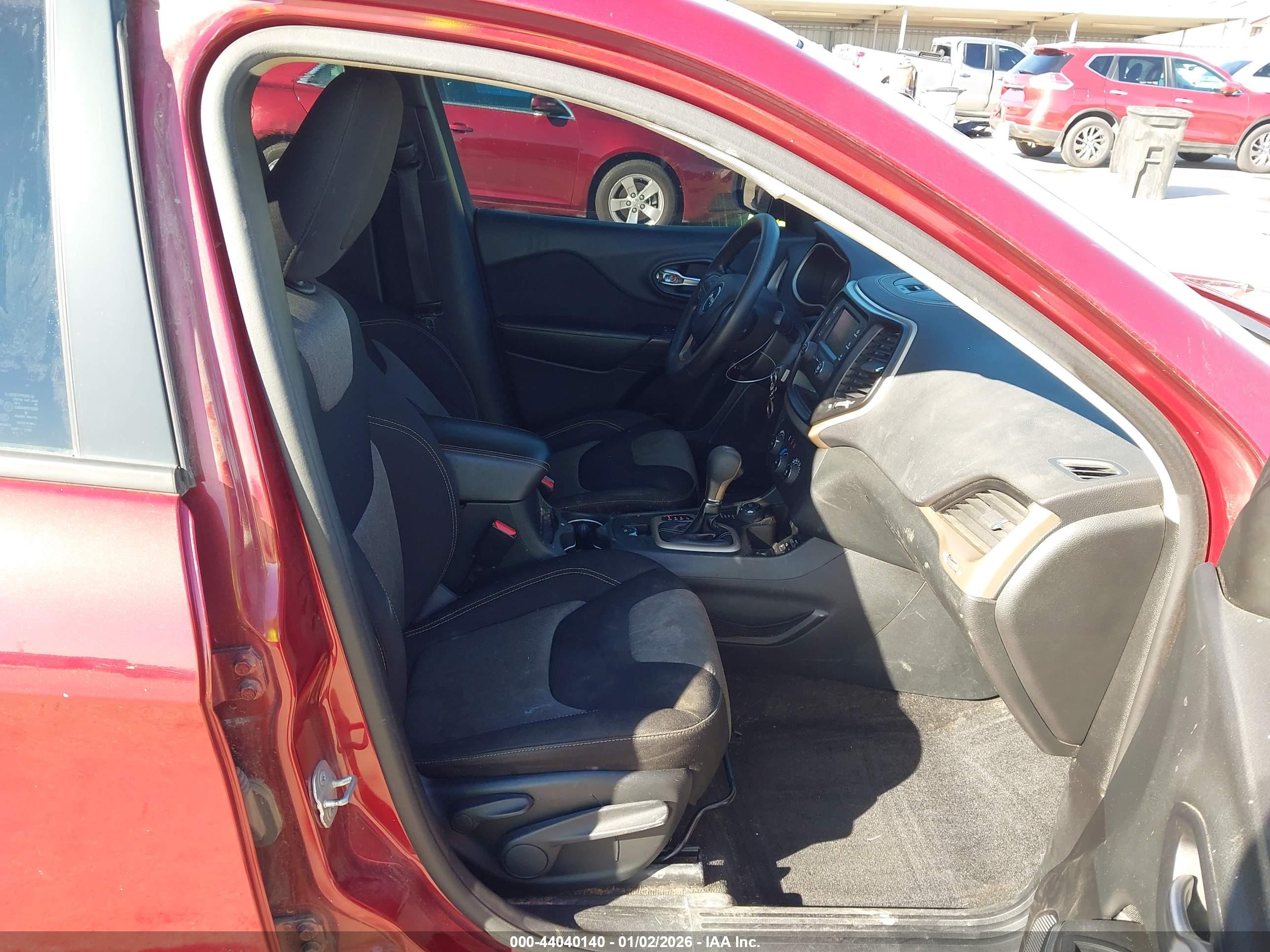 JEEP CHEROKEE image 5