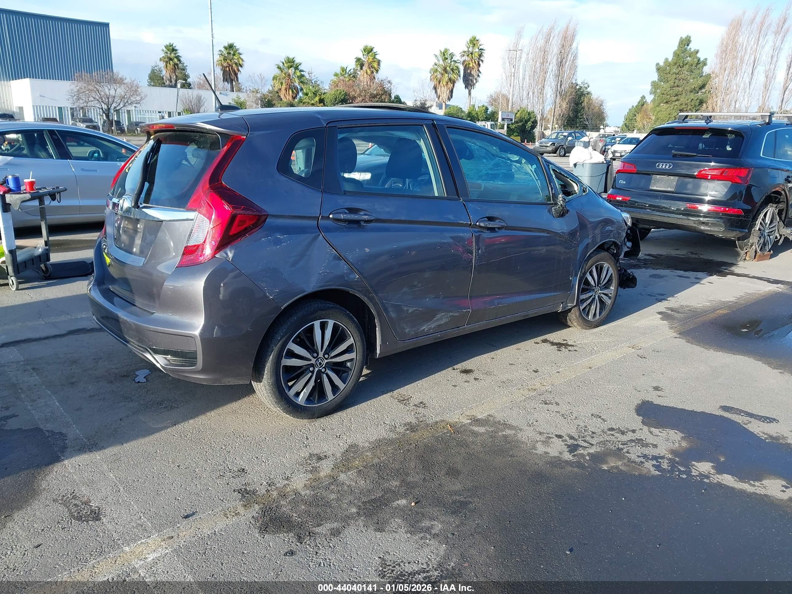 HONDA FIT image 4