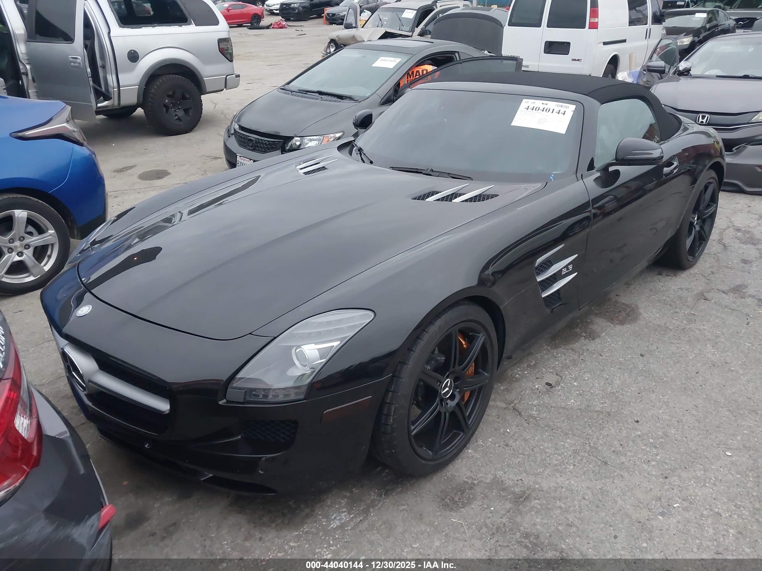 MERCEDES-BENZ SLS image 2