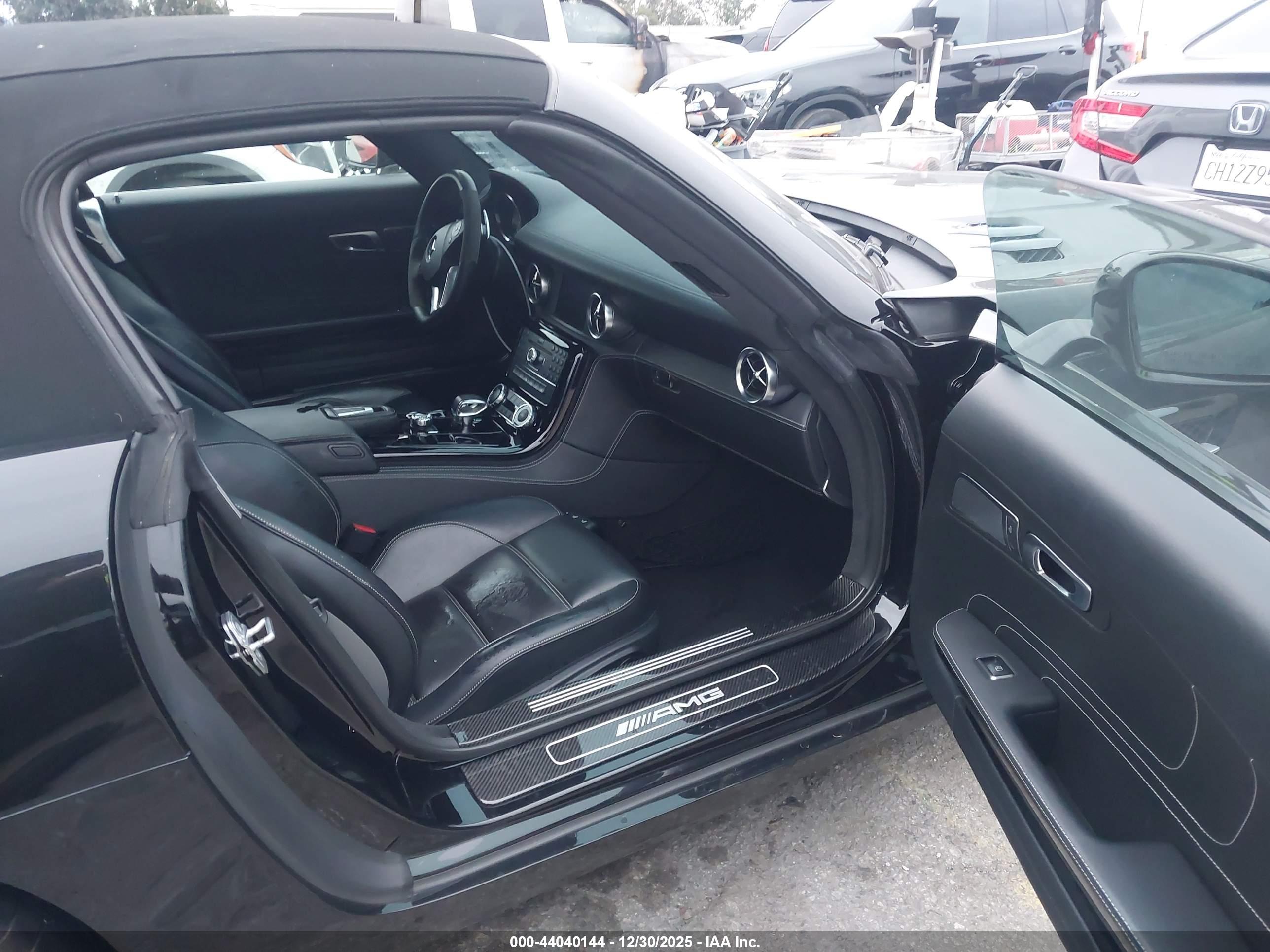 MERCEDES-BENZ SLS image 5