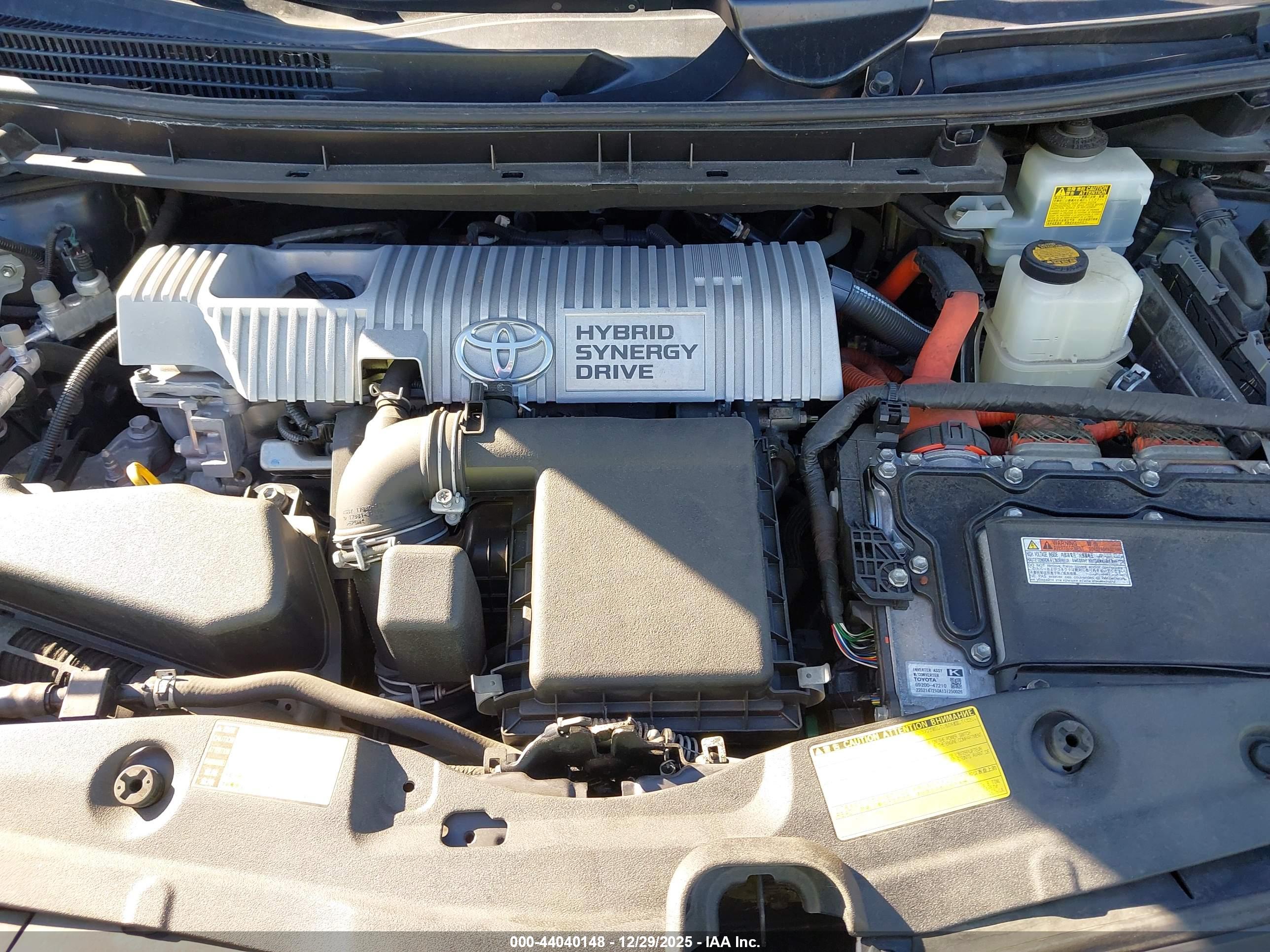 TOYOTA PRIUS image 10