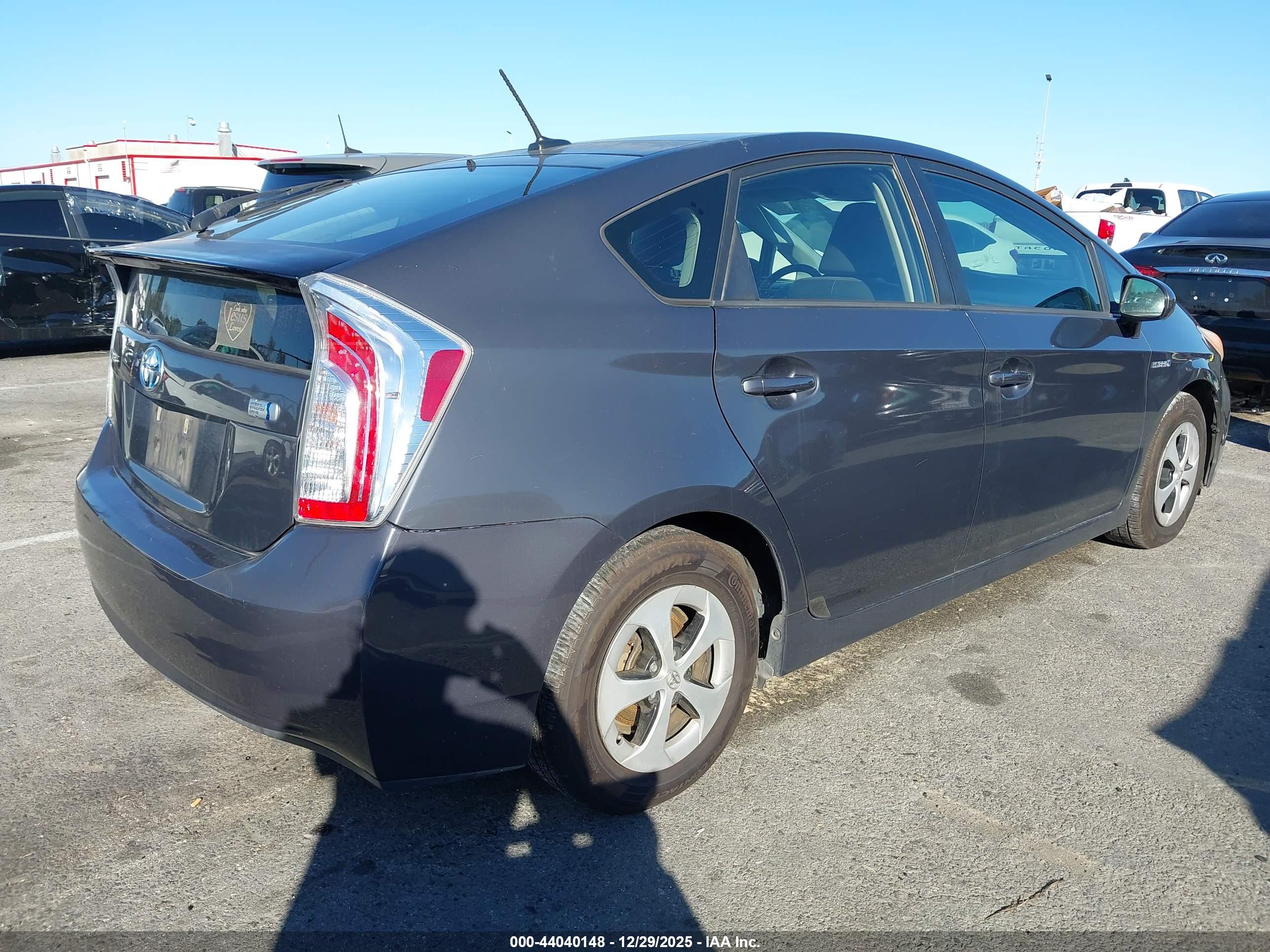 TOYOTA PRIUS image 4