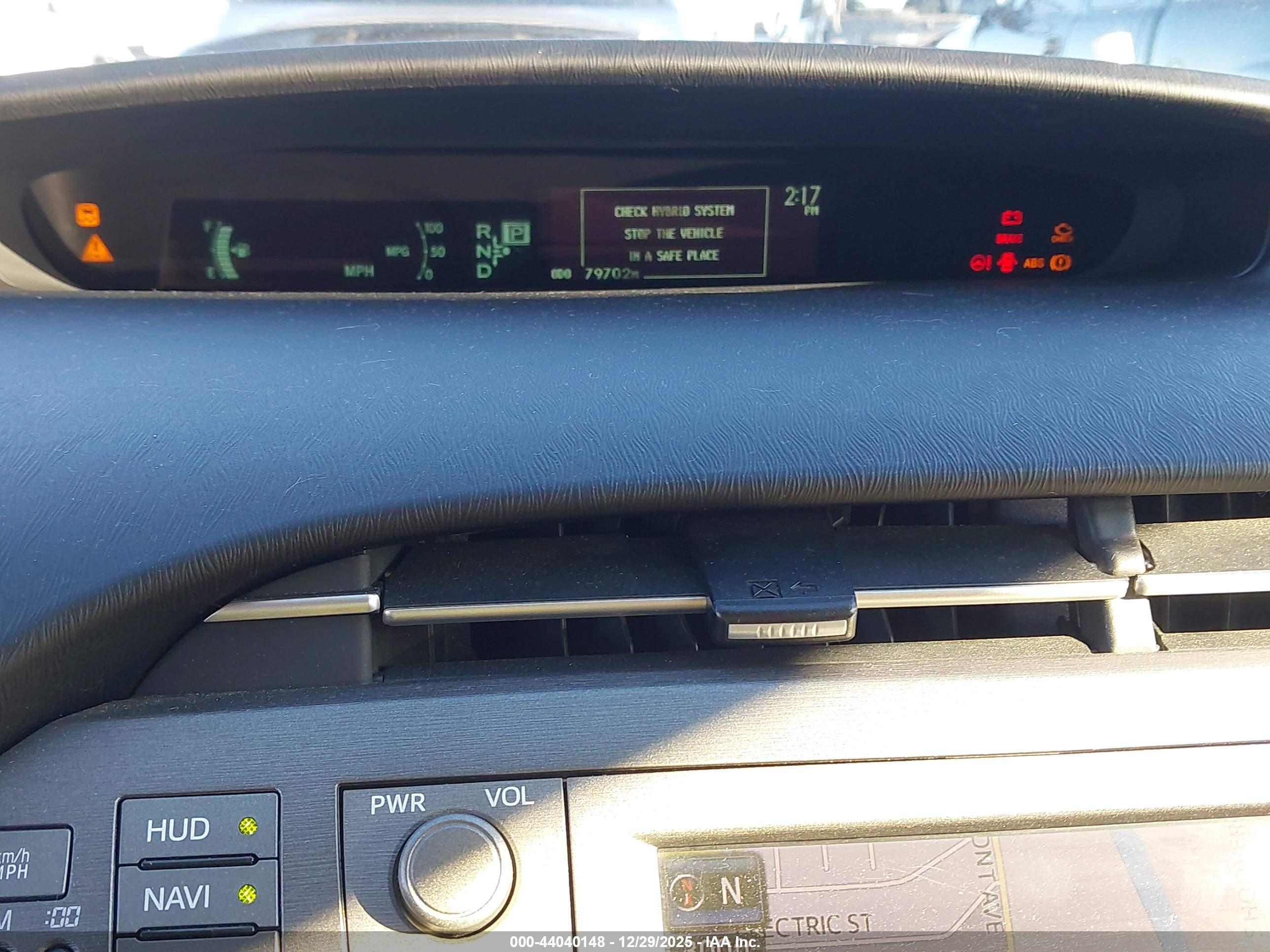 TOYOTA PRIUS image 7