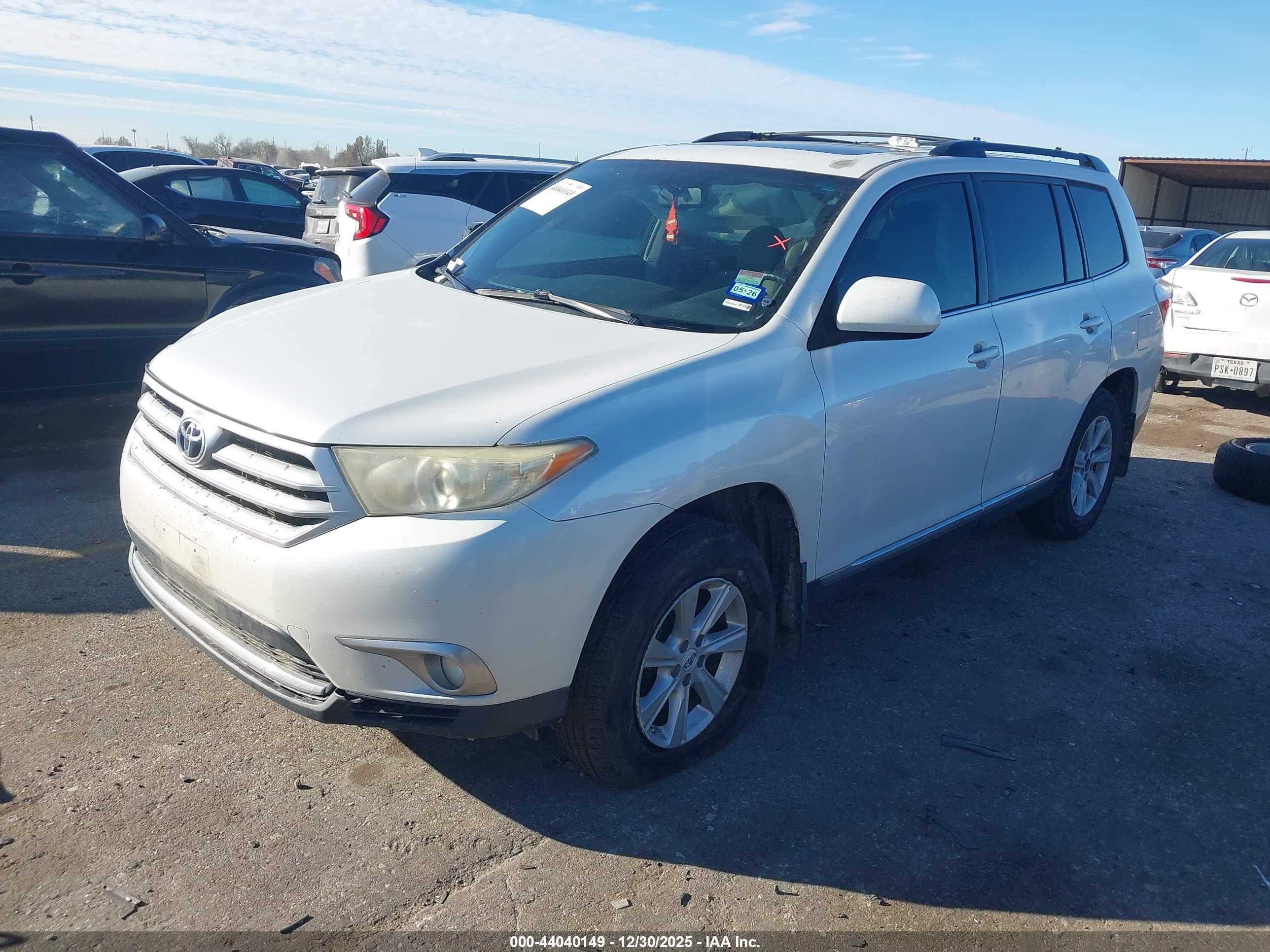 TOYOTA HIGHLANDER image 2